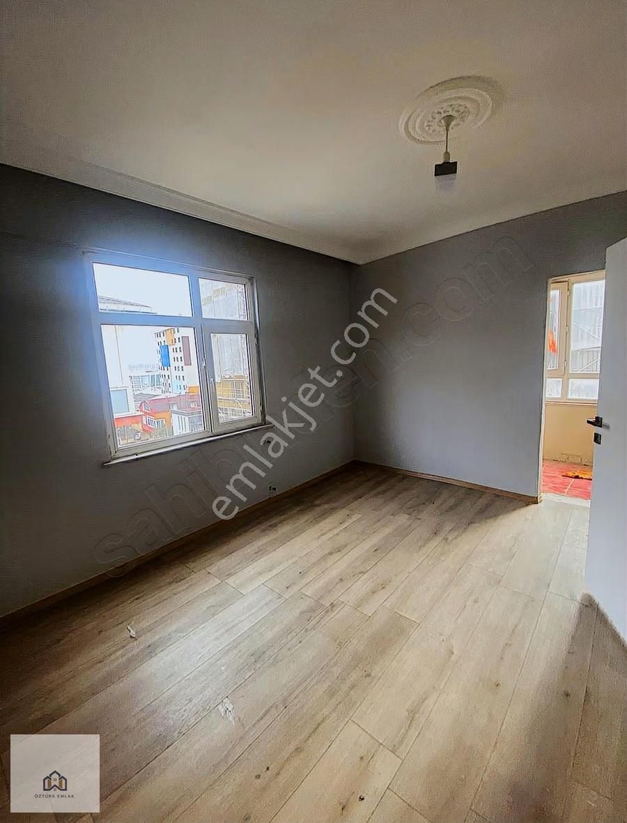 Yayalarda Çift Balkonlu 2+1 Kiralık Daire - Görsel 14
