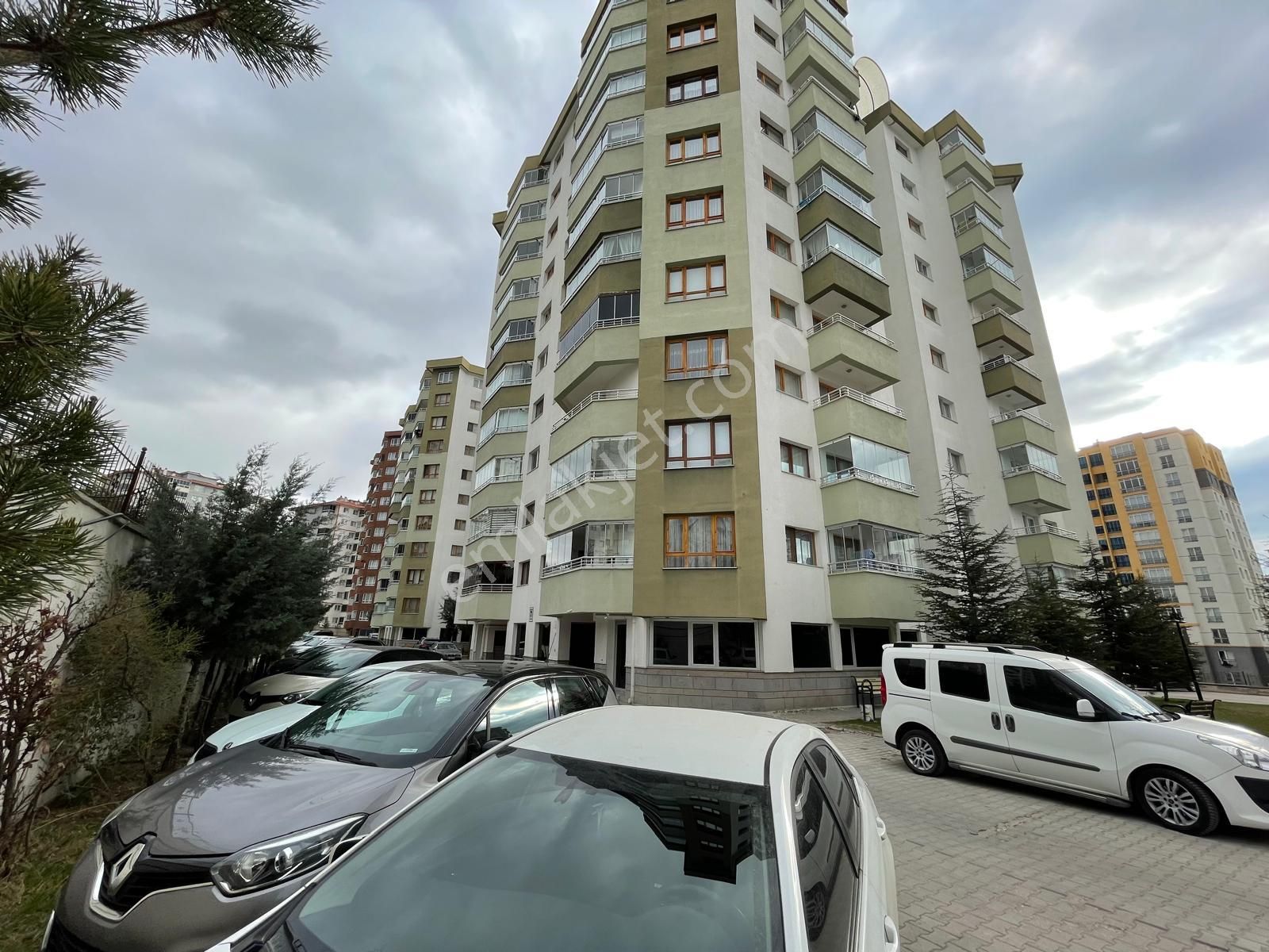 Etimesgut Ahimesud Yenidirlikte Çift Balkonlu, Ebeveyn Banyolu Ferah 3+1daire