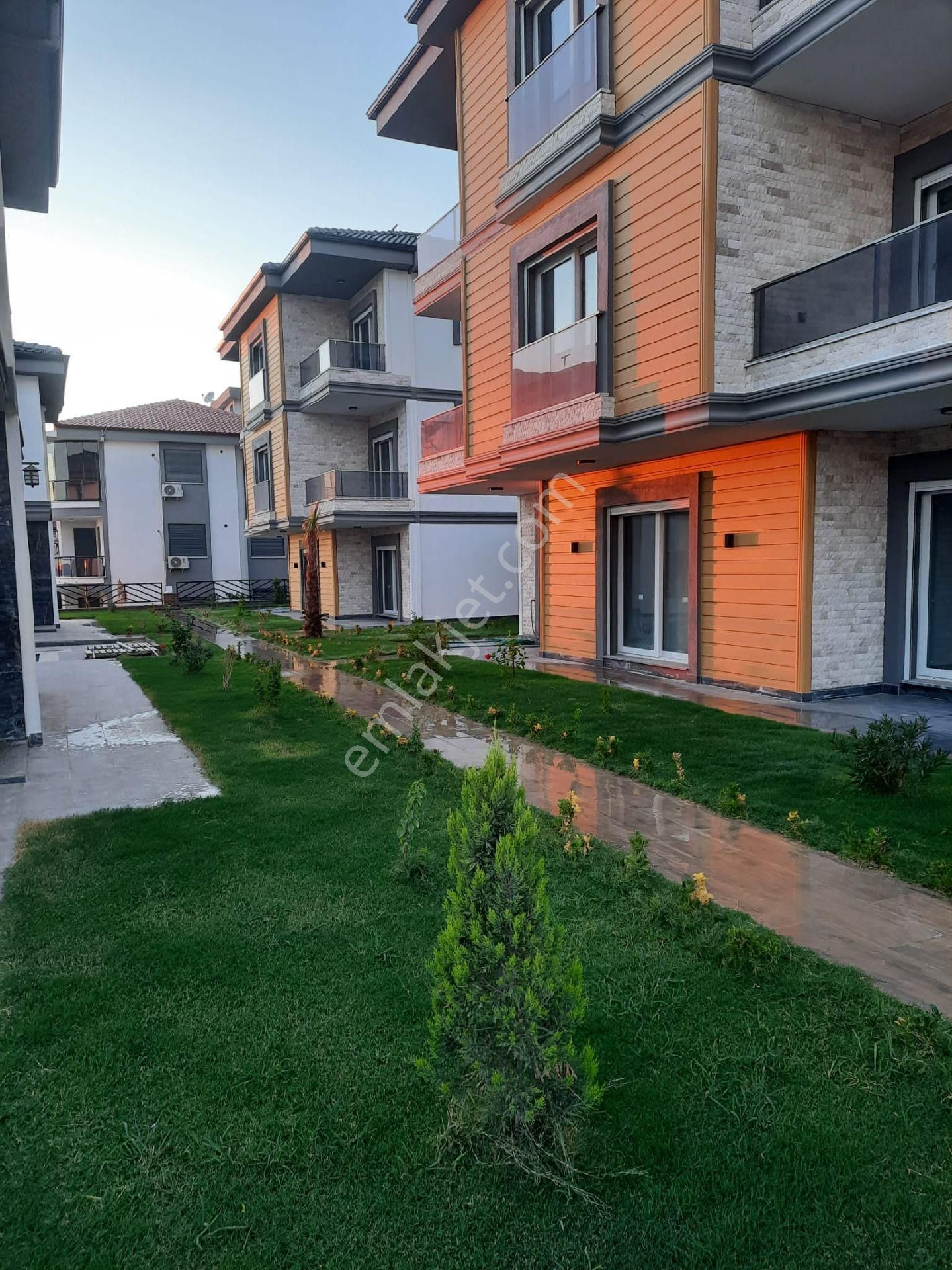 Akbük'te Satılık Deniz Manzaralı Triplex Villa - Görsel 3