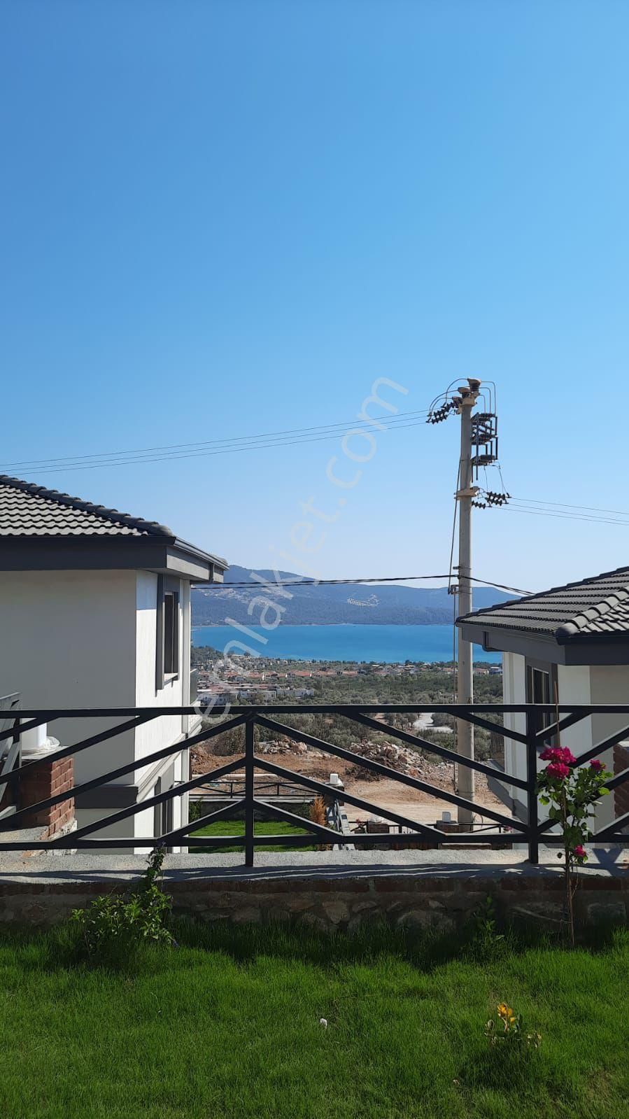 Akbük'te Satılık Deniz Manzaralı Triplex Villa - Görsel 9