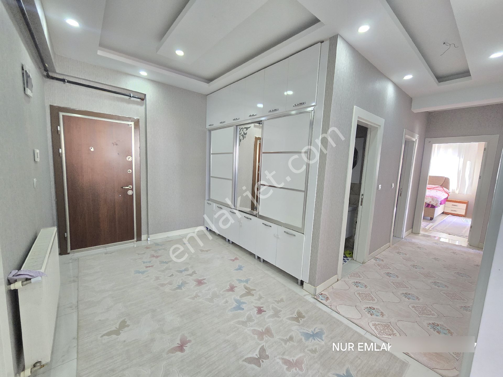 Karaköprü Narlıkuyuda 3+1 Arakat Bakımlı Daire **nur Emlak **