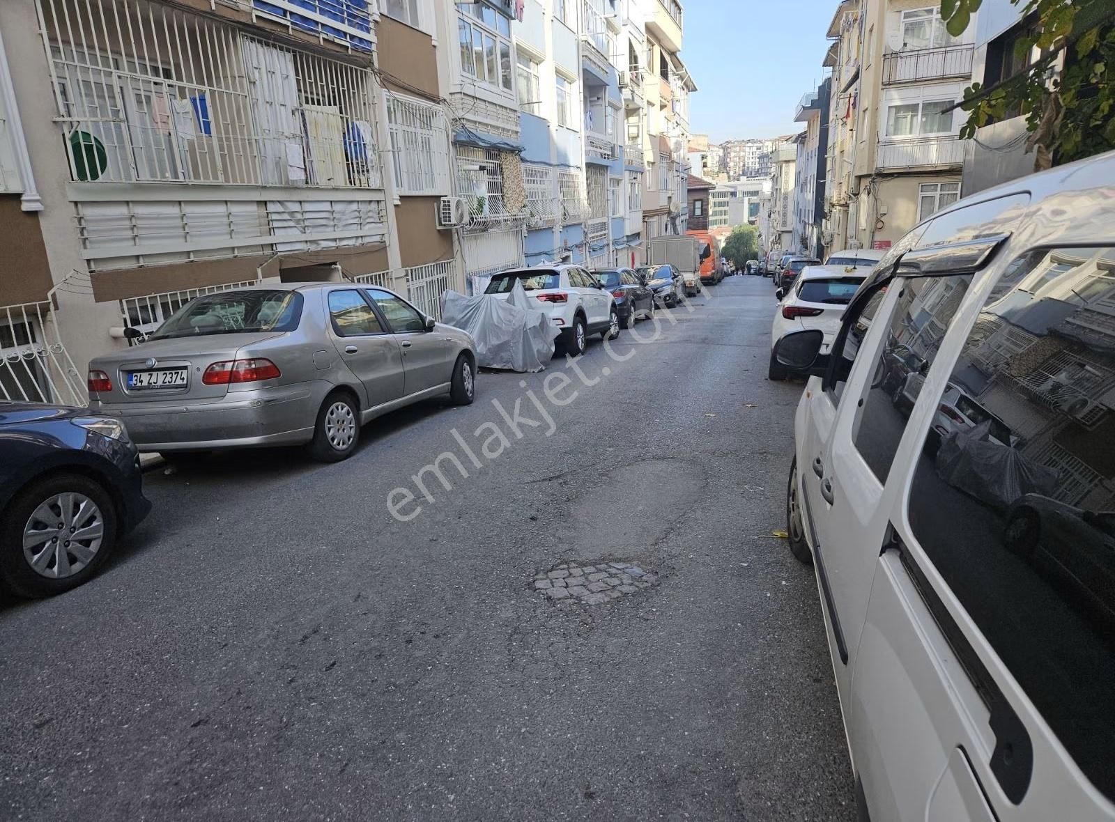 Üsküdar Zeynep Kamil' De 2+1 Daire - Görsel 5