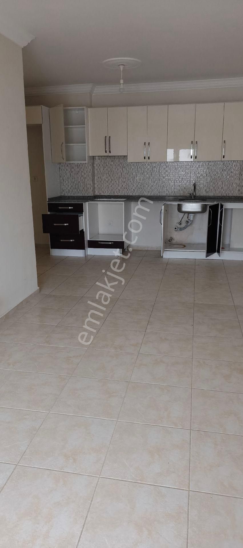 Teknosa Binasında 2+1 Sürekli Kiralıık Daire