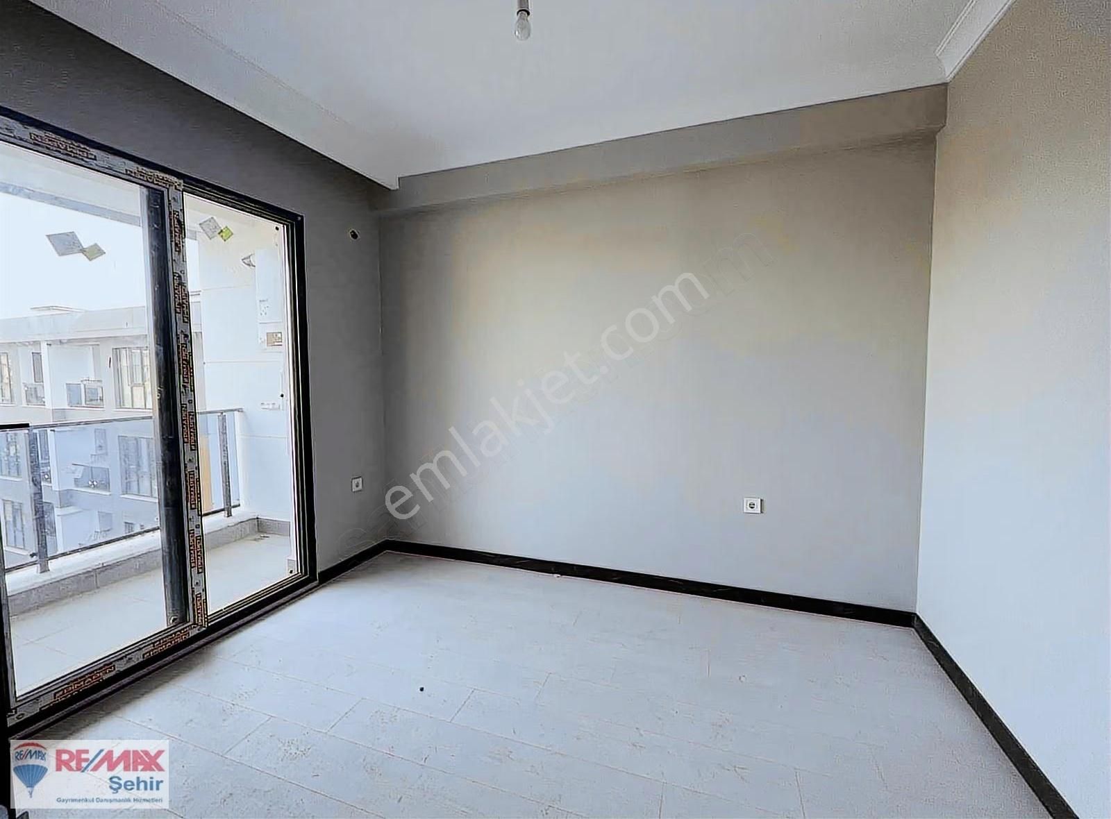 Remax Şehir Yalova Akyol Premium Lounge Satılık 1+1 Daire 3.kat - Görsel 3