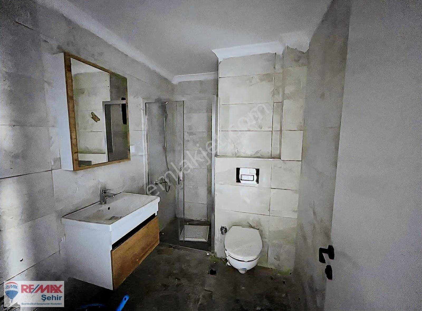 Remax Şehir Akyol Premium Lounge Satılık 1+1 Zemin Kat Daire - Görsel 6