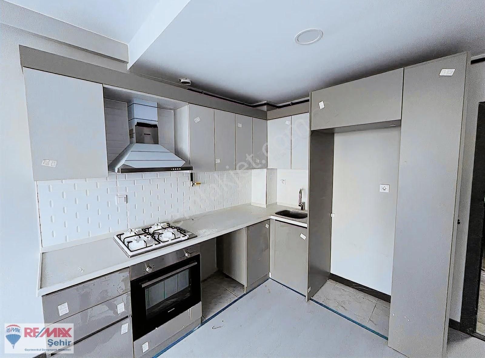 Remax Şehir Akyol Premium Lounge Satılık 1+1 Zemin Kat Daire - Görsel 7