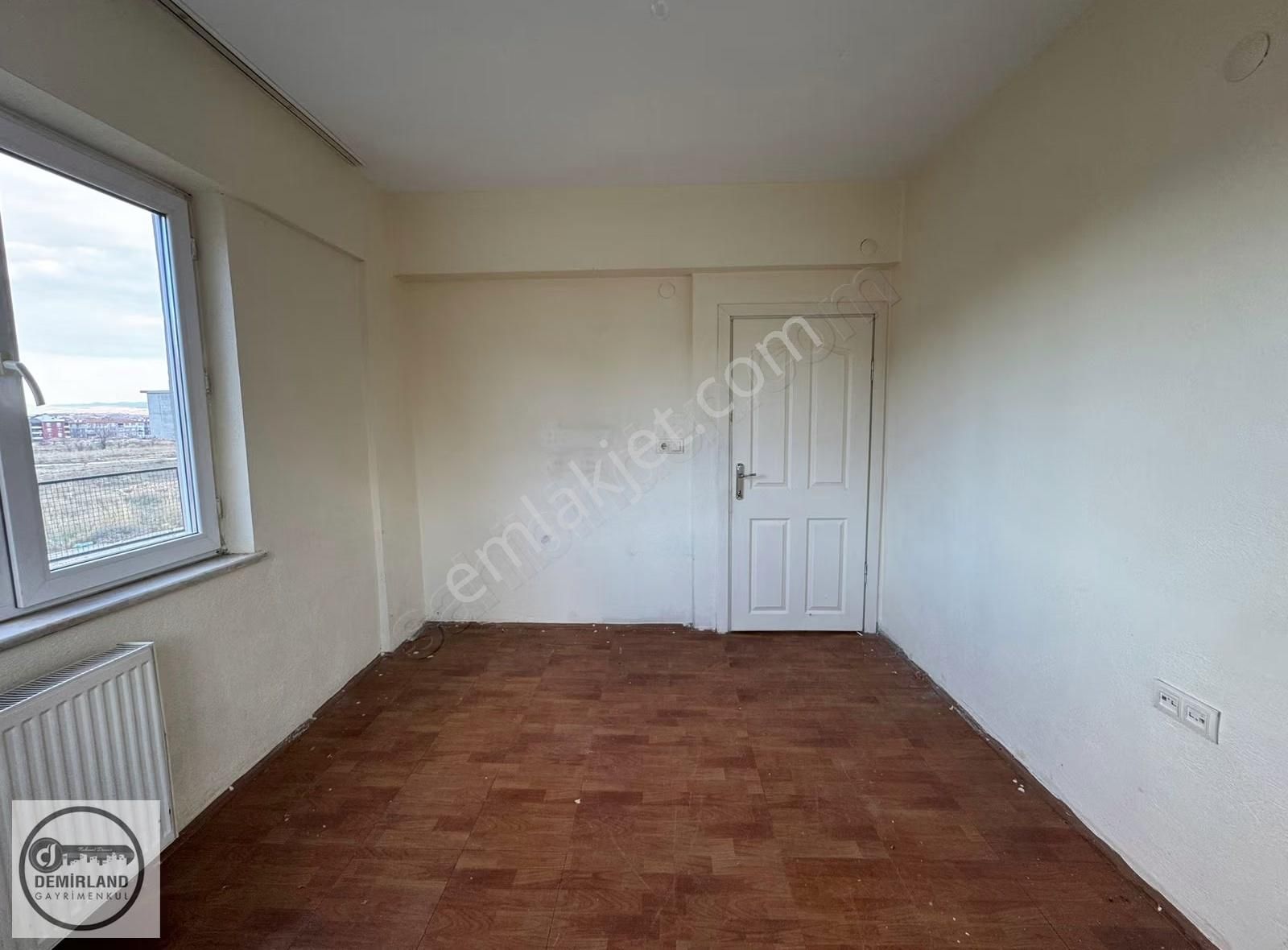 Demirland'dan Satılık Dumlupınar Mahallesinde Bahçeli 1+1 Daire - Görsel 2