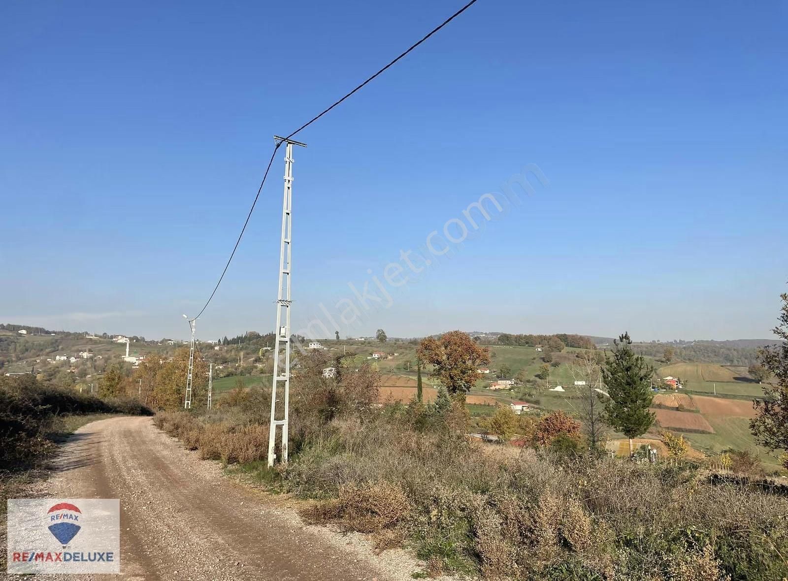 İzmit Yassıbağ'da Satılık Yol Kenarı 5413m2 Tarla