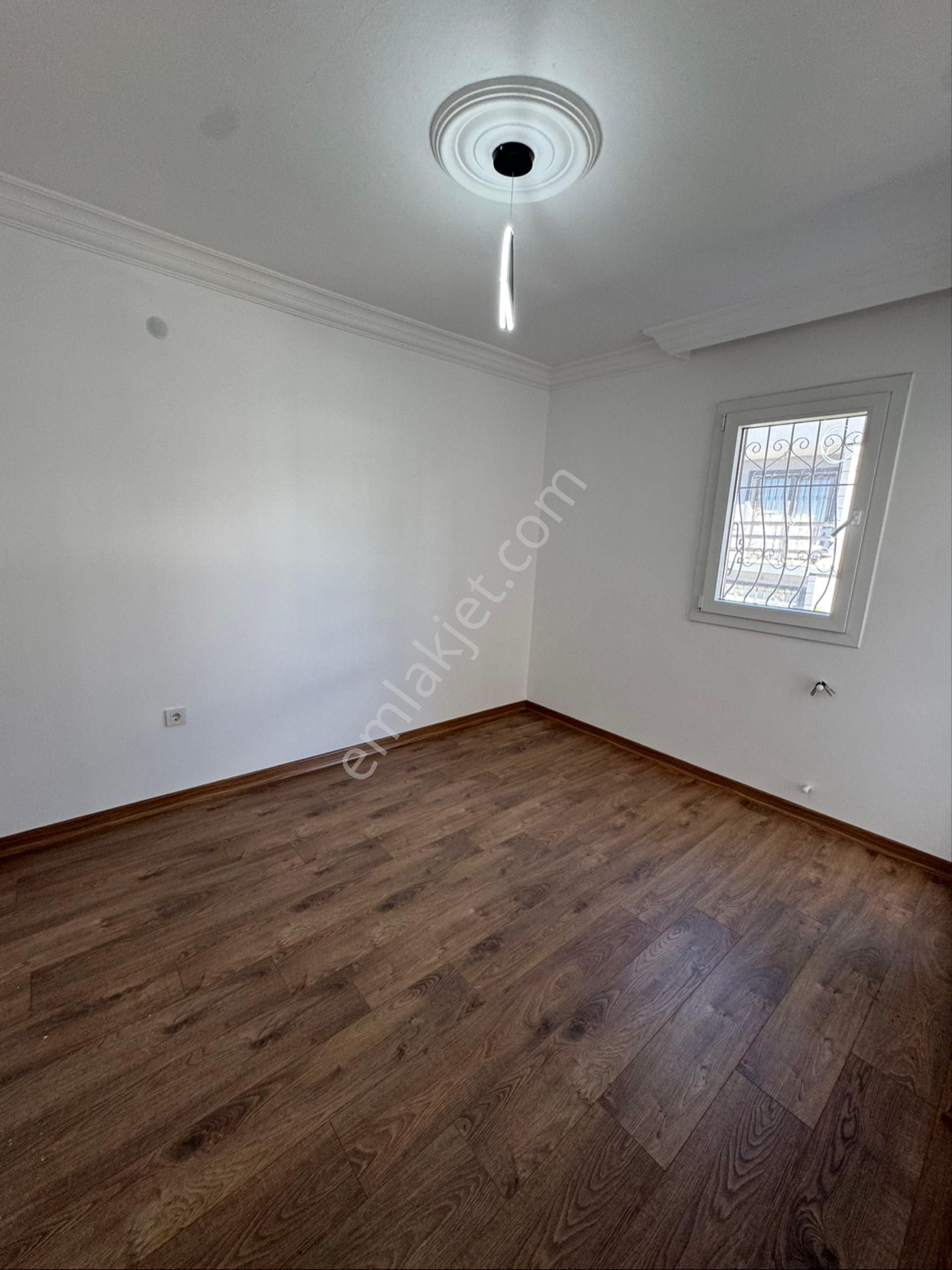 Views Emlak’tan Kuşadası K.denizinde Plaja 600 Mt Komple Yenilenmiş 3+1 Villa - Görsel 14