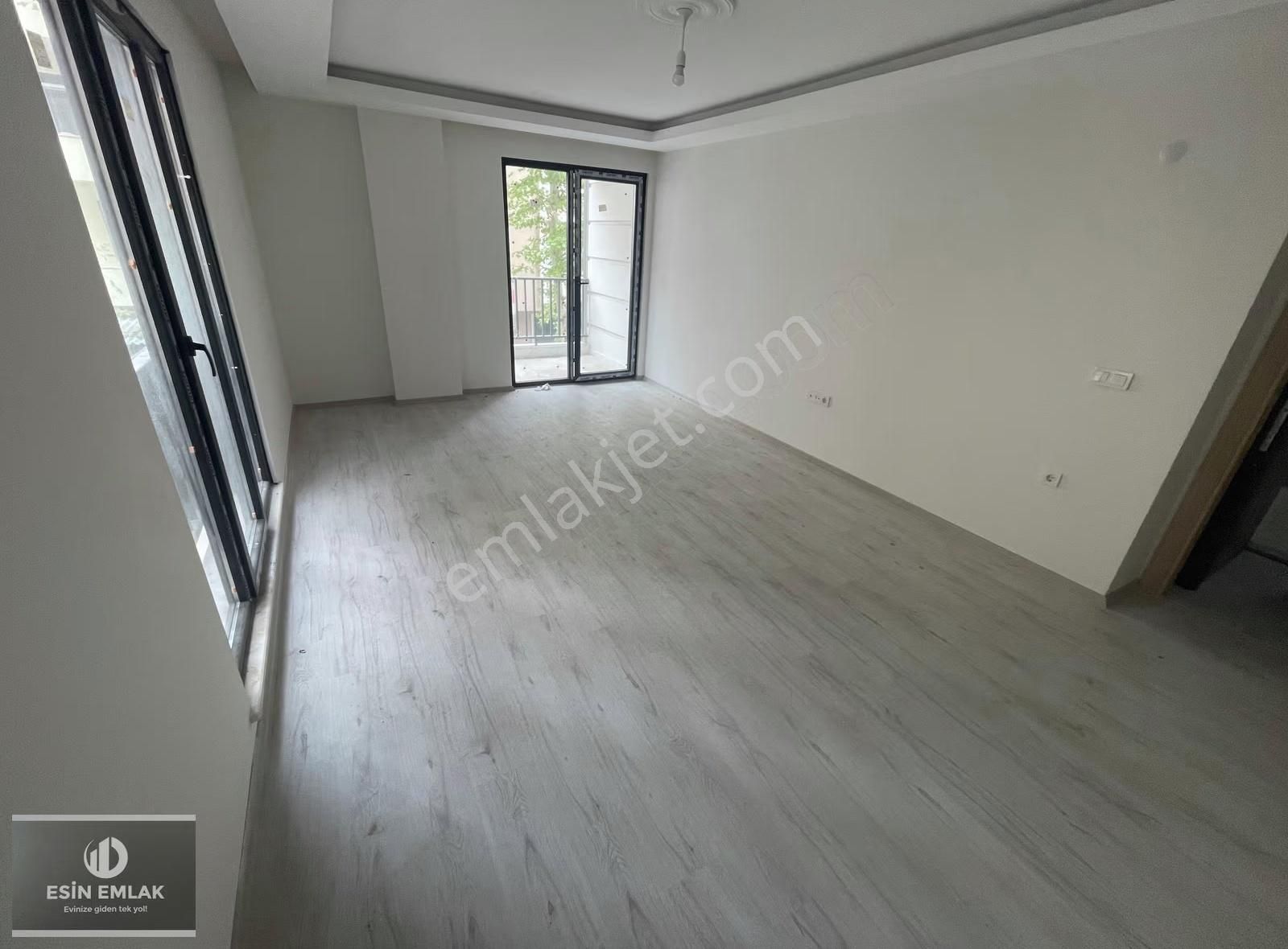 Kelepir!!!yalı Mah'de Metroya Yakın Sıfır Geniş 3+1 Daire