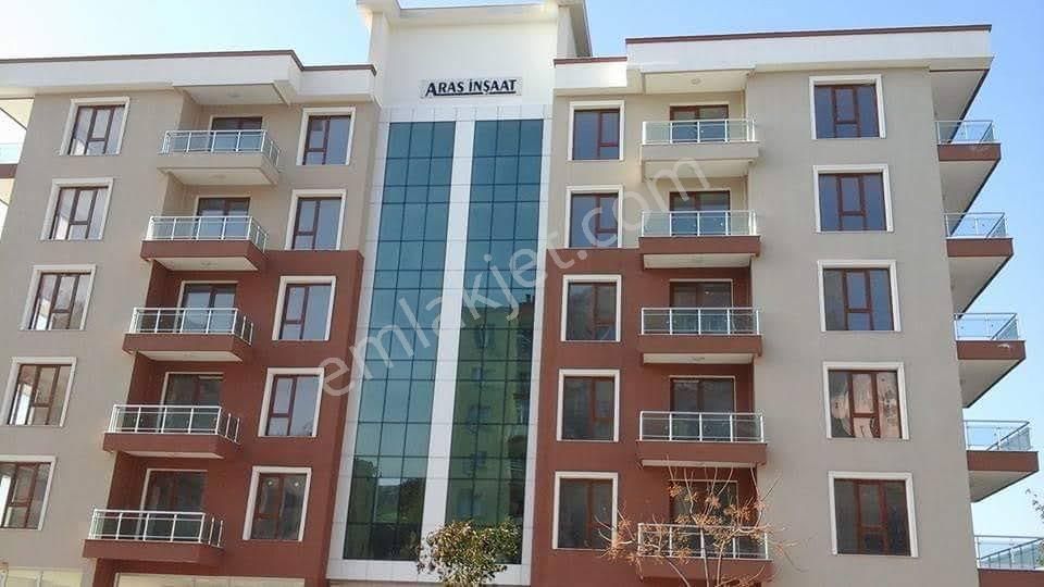 Çigli Harmandalı Gazi Mustafa Kemal Atatürk Mah Satılık 3+1 130 M2 Ferah Doğalgazlı Daire