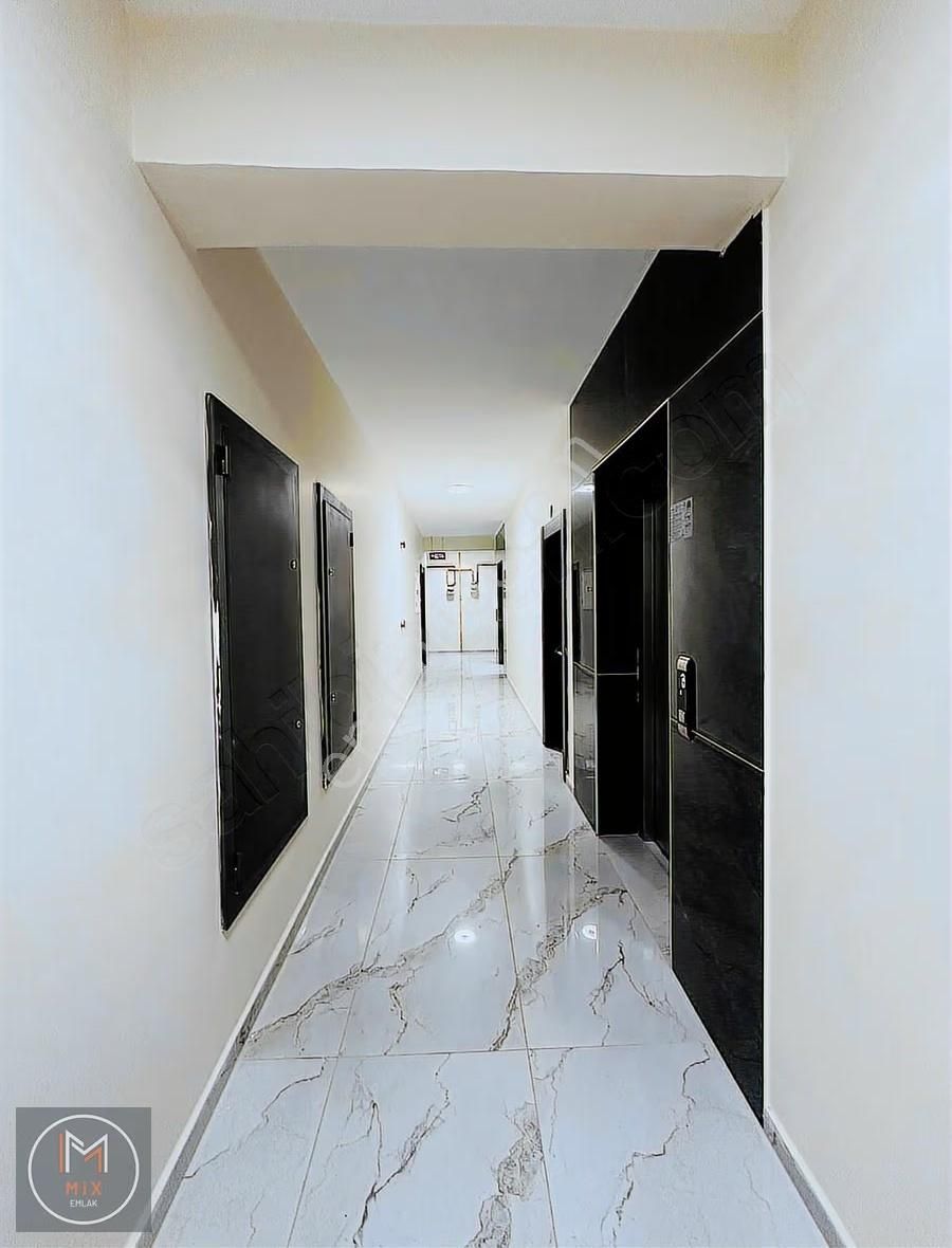 Küçükali'de Süper Lüks Meskenli 3+1 Daire - Görsel 3