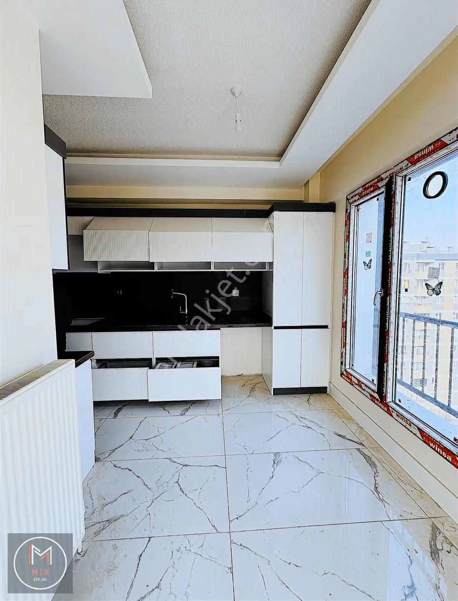 Küçükali'de Süper Lüks Meskenli 3+1 Daire - Görsel 20