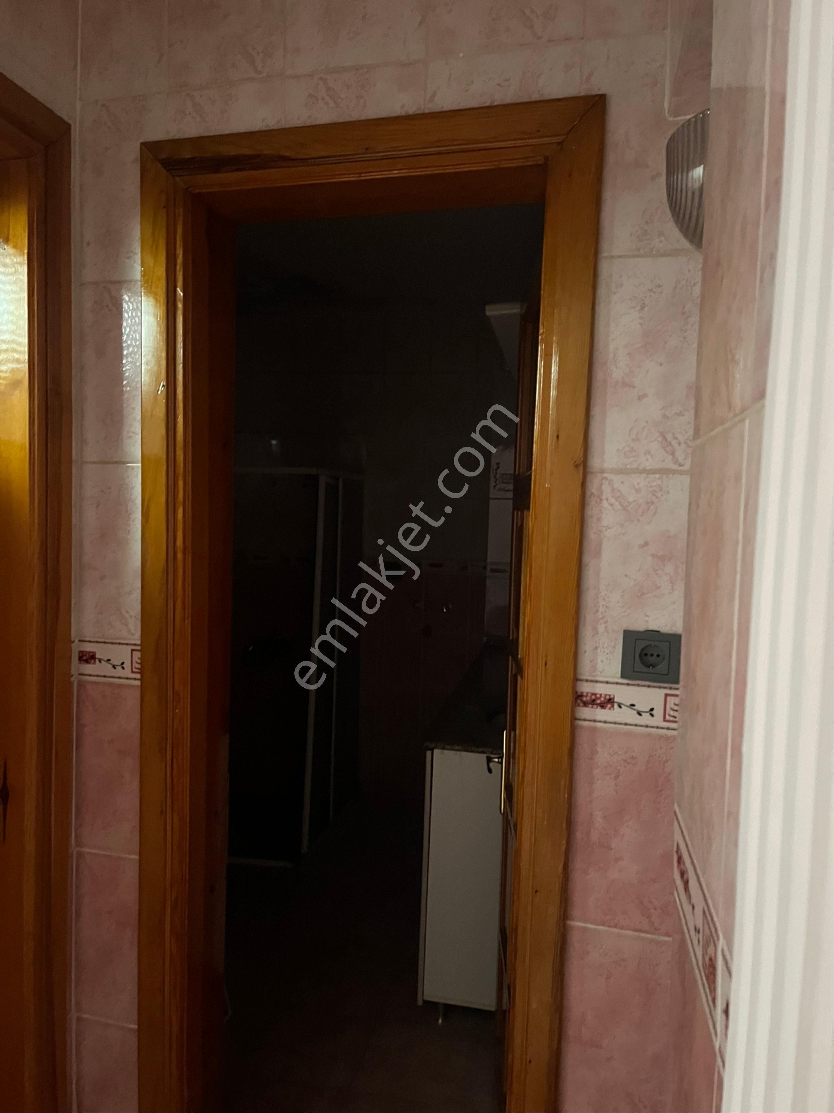 Söke Çarşı Futbol Sokak 4+1 (6 Odalı) 150 M² Geniş Daire - Görsel 8