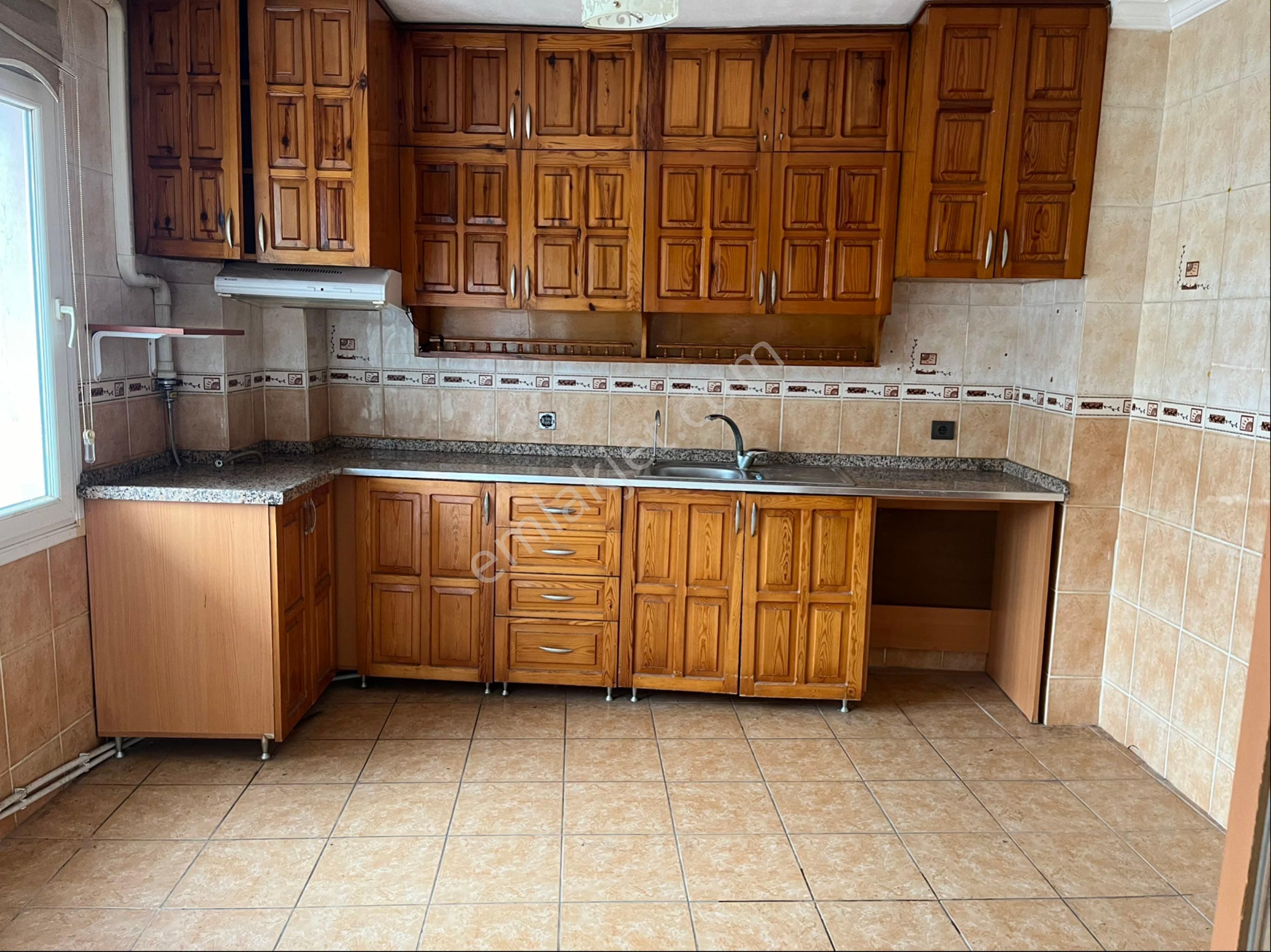 Söke Çarşı Futbol Sokak 4+1 (6 Odalı) 150 M² Geniş Daire - Görsel 9