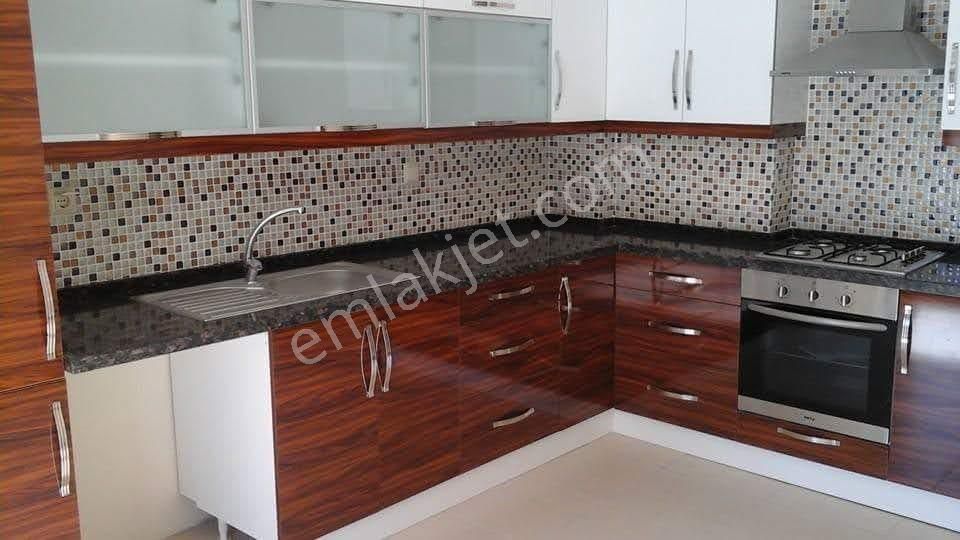 İzmir Çigli Harmandalı Satılık 3+1 130 M2 Daire