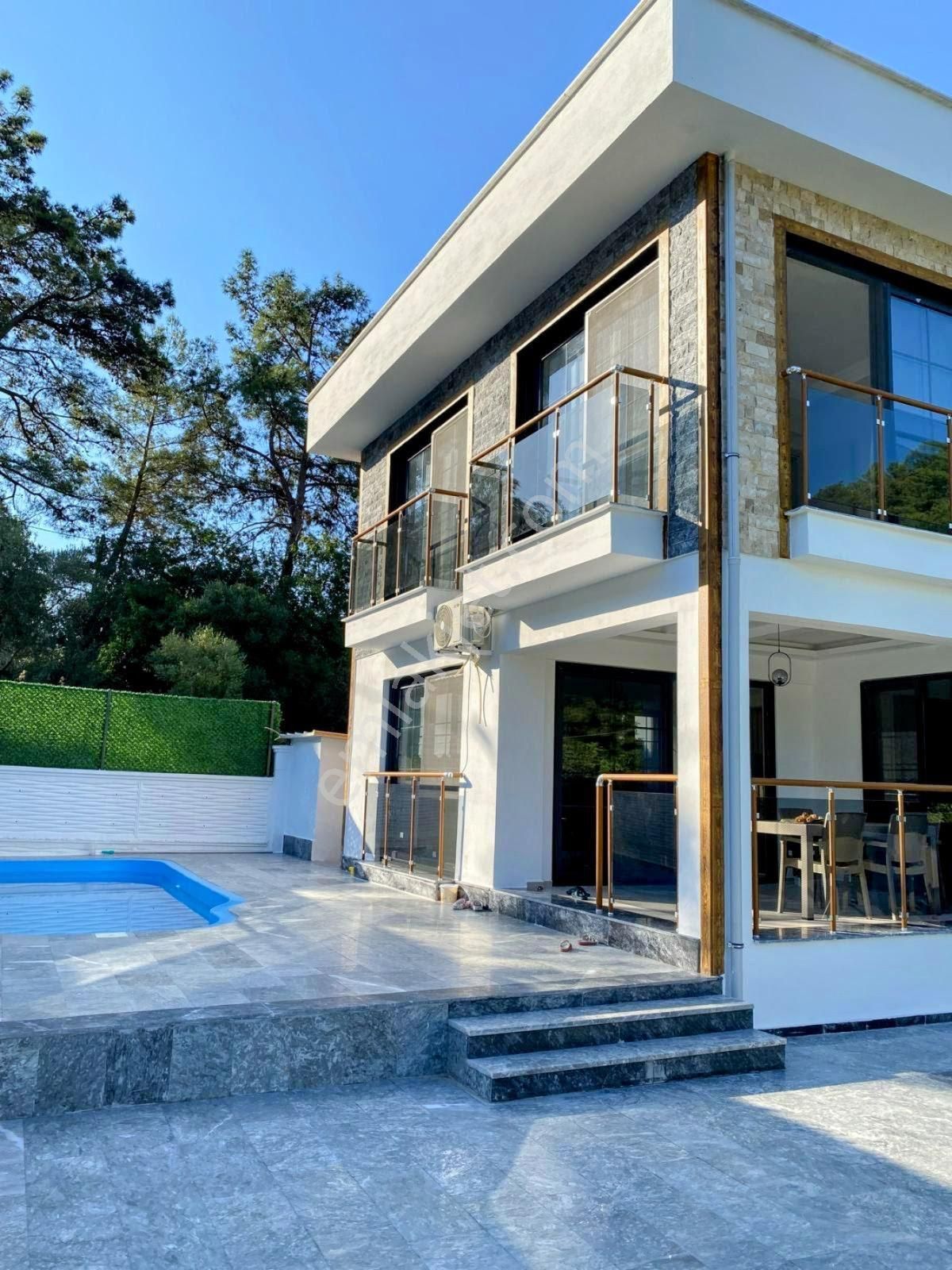 Sahibinden Tam Müstakil Havuzlu Villa