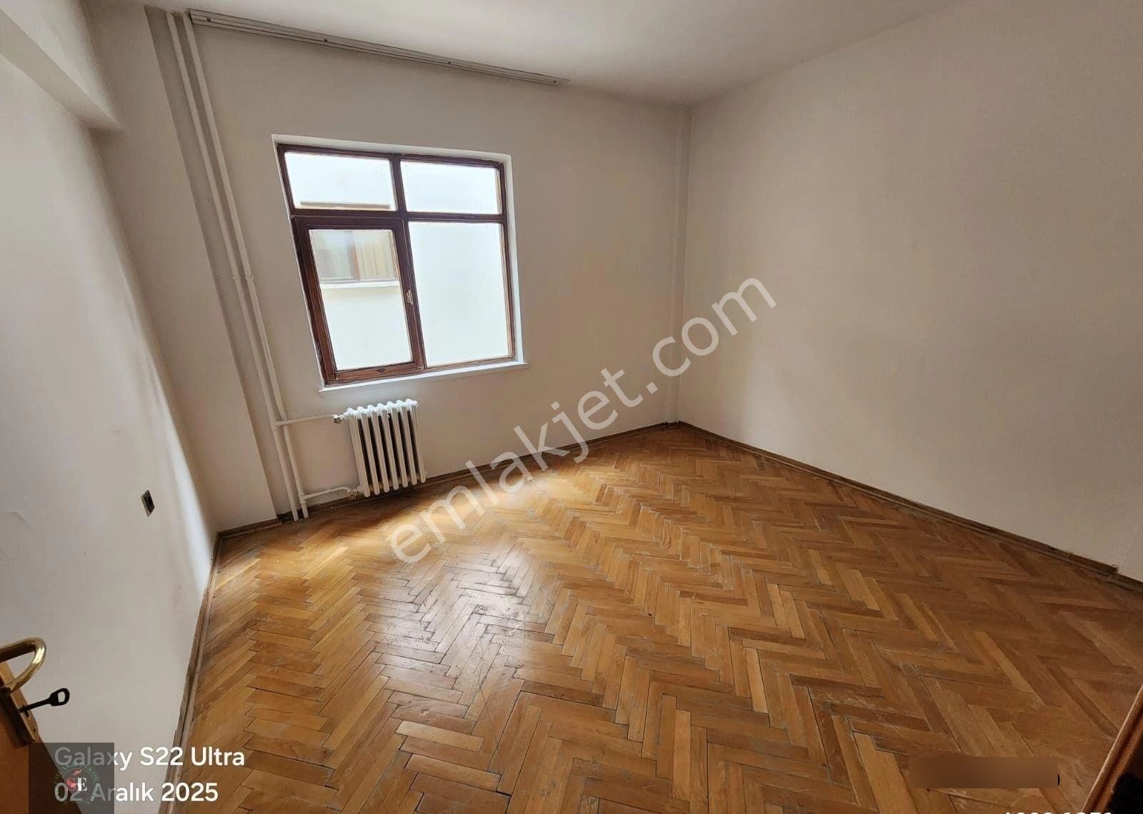 Bahçelievler'de Satılık 2+1 Daire Ara Kat Ön Cep,otoparklı Merkezi Isınma - Görsel 2