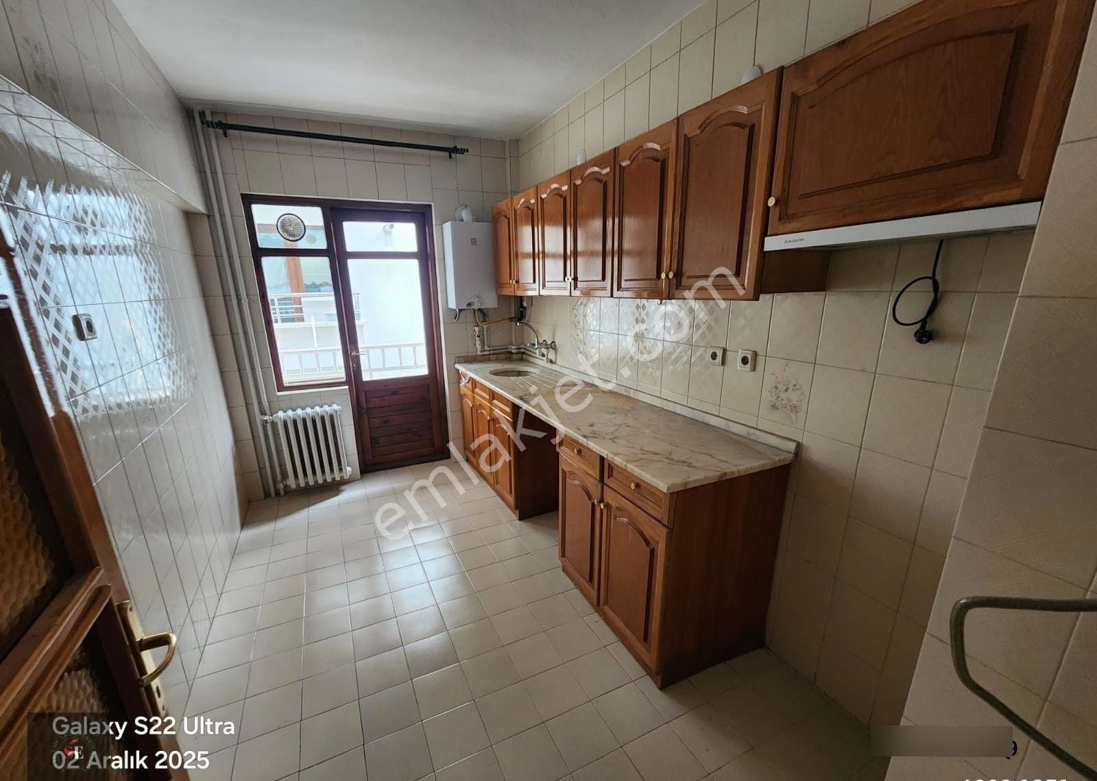 Bahçelievler'de Satılık 2+1 Daire Ara Kat Ön Cep,otoparklı Merkezi Isınma - Görsel 6