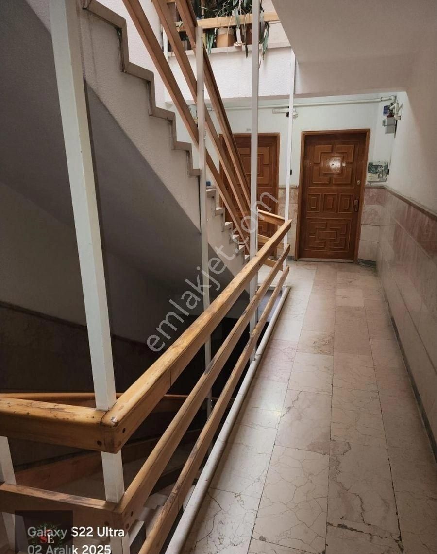 Bahçelievler'de Satılık 2+1 Daire Ara Kat Ön Cep,otoparklı Merkezi Isınma - Görsel 4