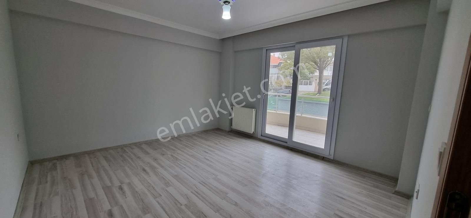 Geniş 3+1 Menemen Uğurmumcu Mahallesinde Devlet Hastanesi Yakını - Görsel 21