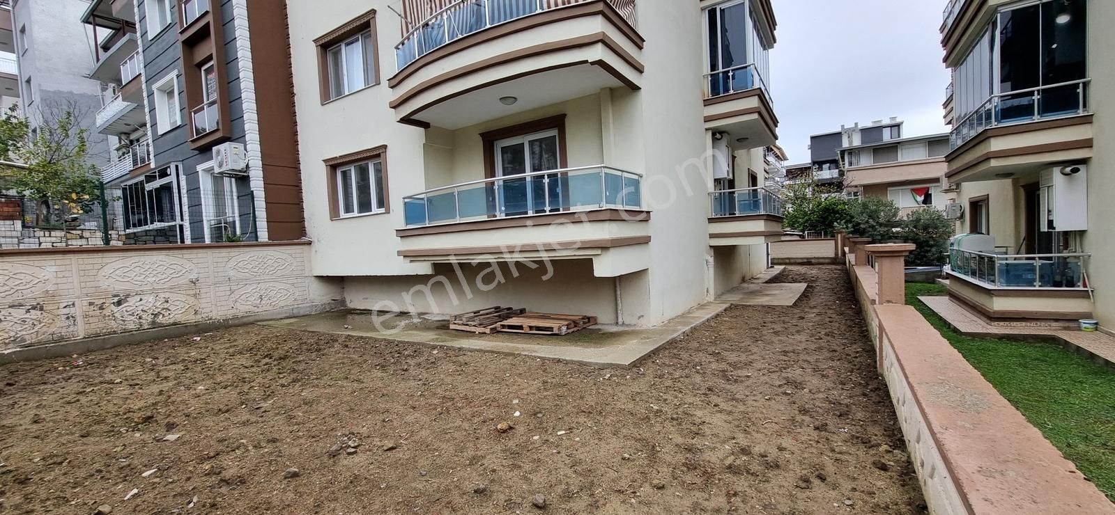 Geniş 3+1 Menemen Uğurmumcu Mahallesinde Devlet Hastanesi Yakını - Görsel 3