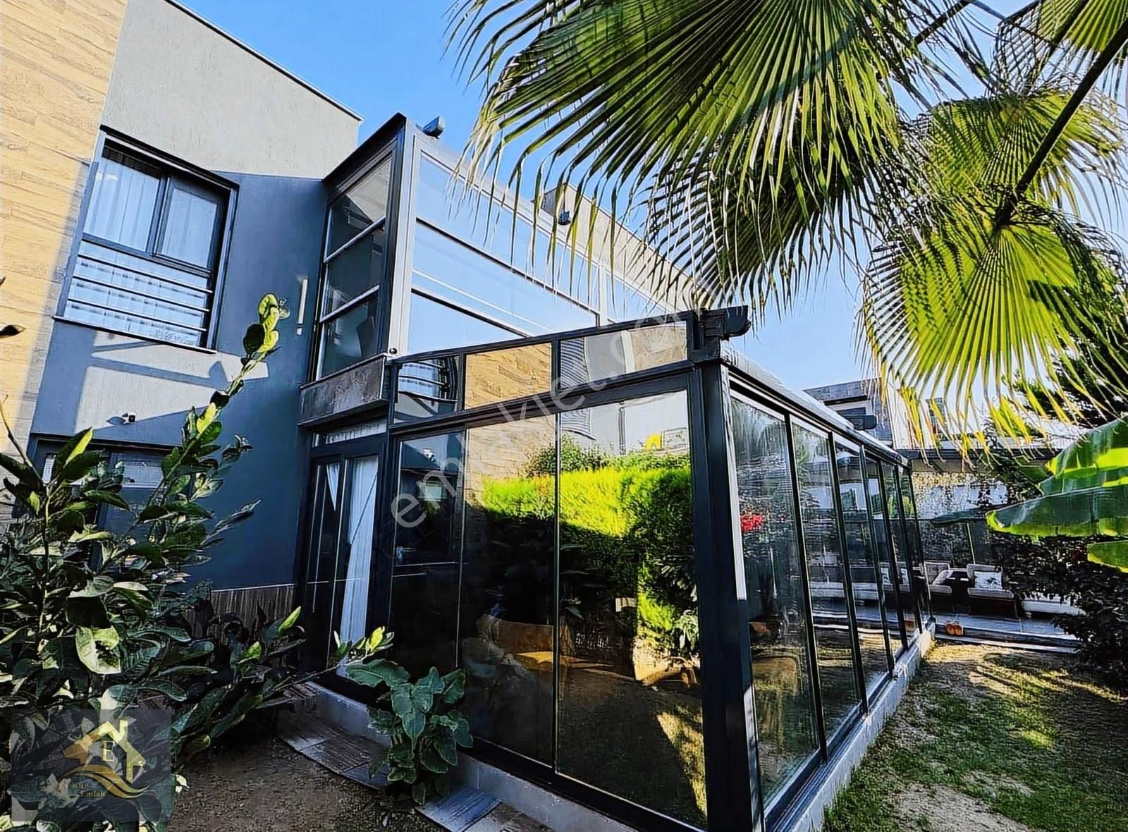 Kuşadası Soğucak'ta Köşe Konumlu Satılık 4+1 Ultra Lüks Villa - Görsel 16