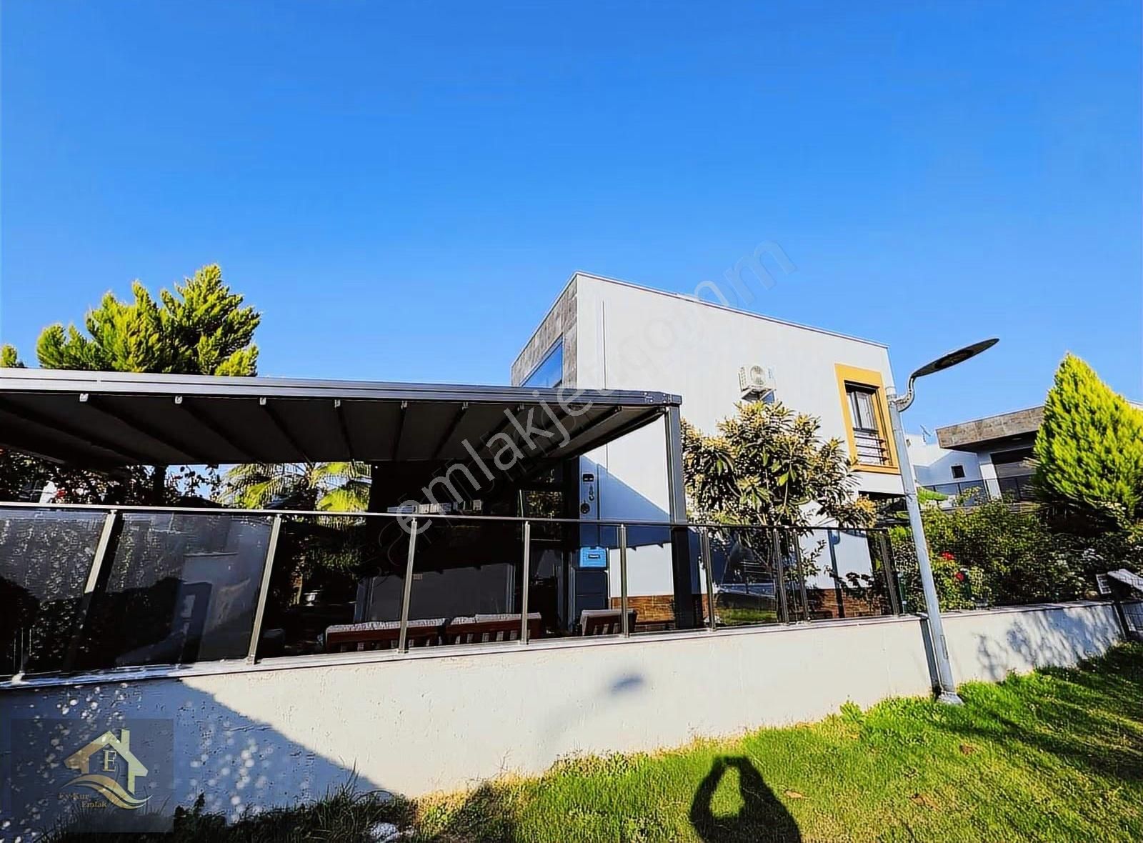 Kuşadası Soğucak'ta Köşe Konumlu Satılık 4+1 Ultra Lüks Villa - Görsel 8