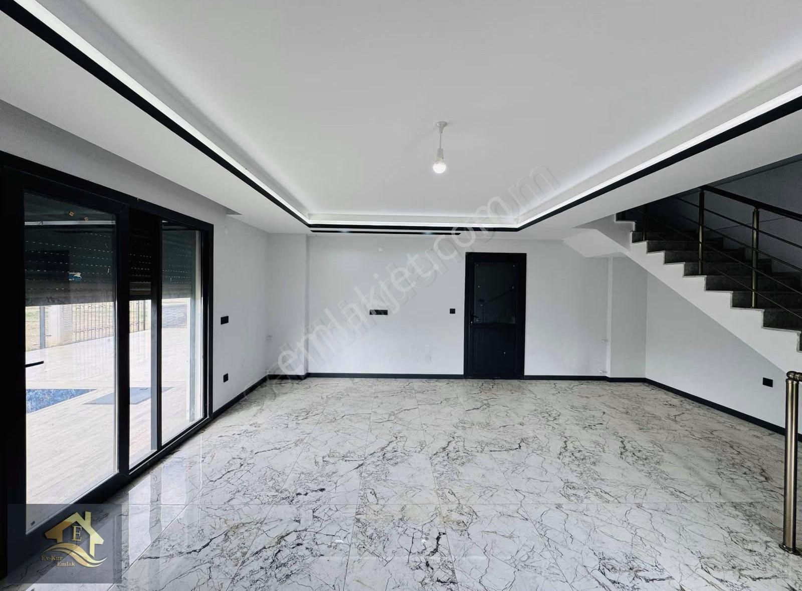 Kuşadası Davutlar'da Tek Müstakil Özel Havuzlu 3+1 Villa - Görsel 8