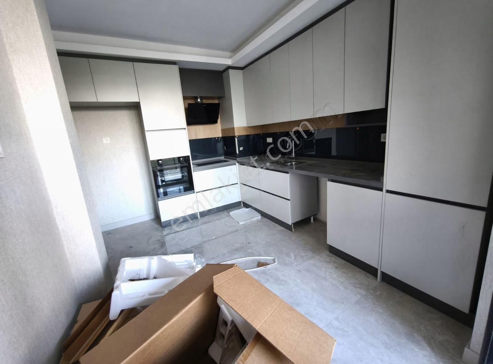 Bağımsız Mutfaklı Ebeveyn Banyolu K.otoparklı Ara Kat Sıfır 2+1 - Görsel 3