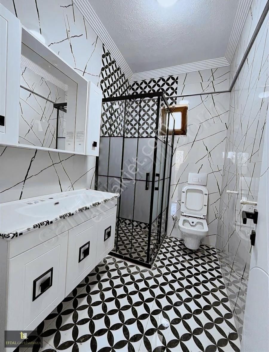 Camili Mahallesinde Satılık 4+1 Müstakil Bağımsız Villa - Görsel 31