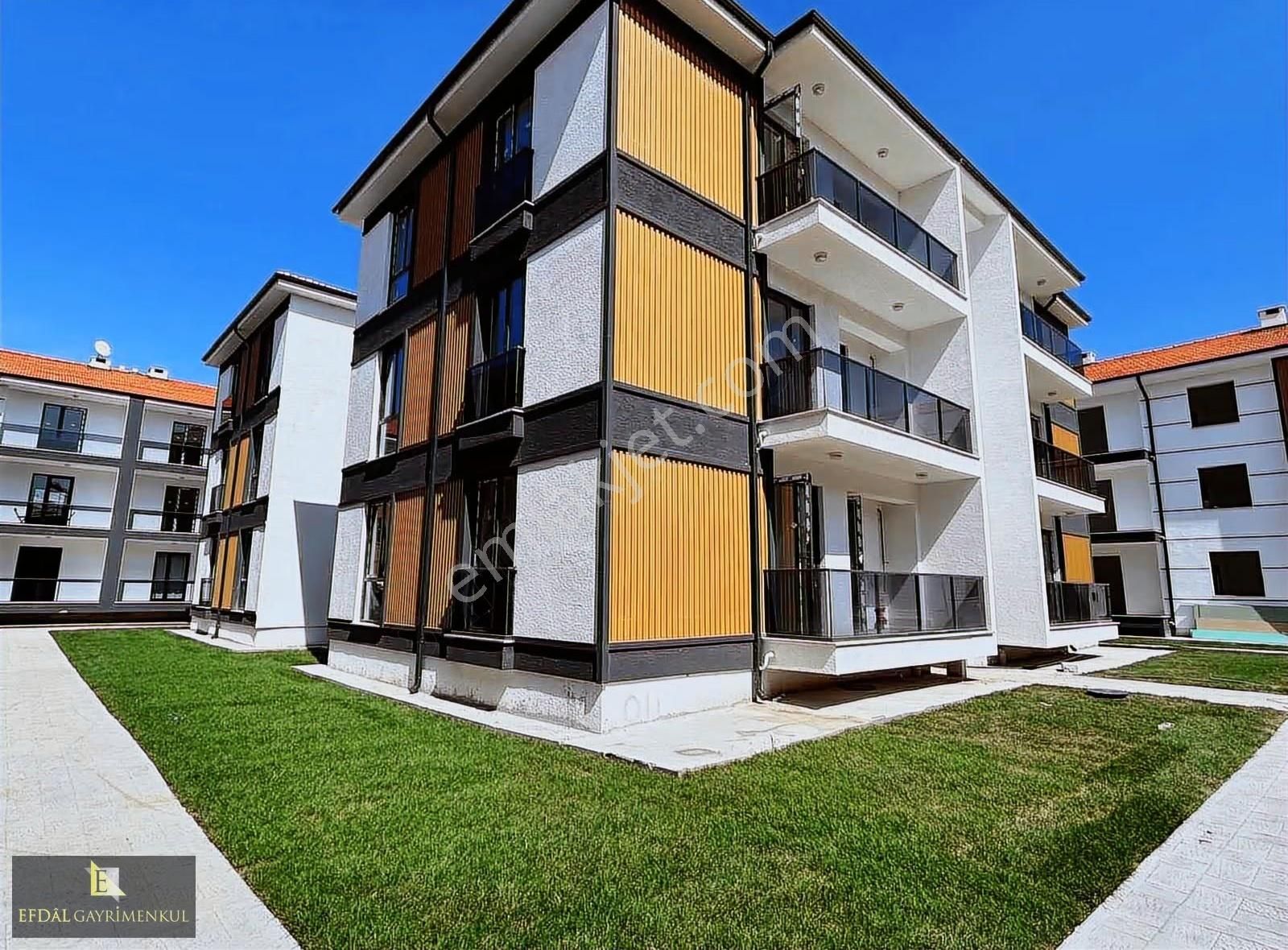 Arifiye 'den Kiralık 2+1 Arakat Sıfır Daire - Görsel 2