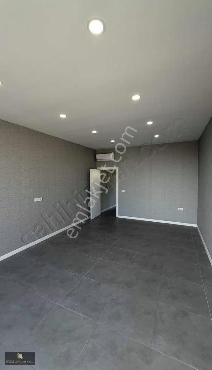 Çark Caddesi Arkasın'da Ön Cephe Satılık Geniş 1+1 Ofis - Görsel 8