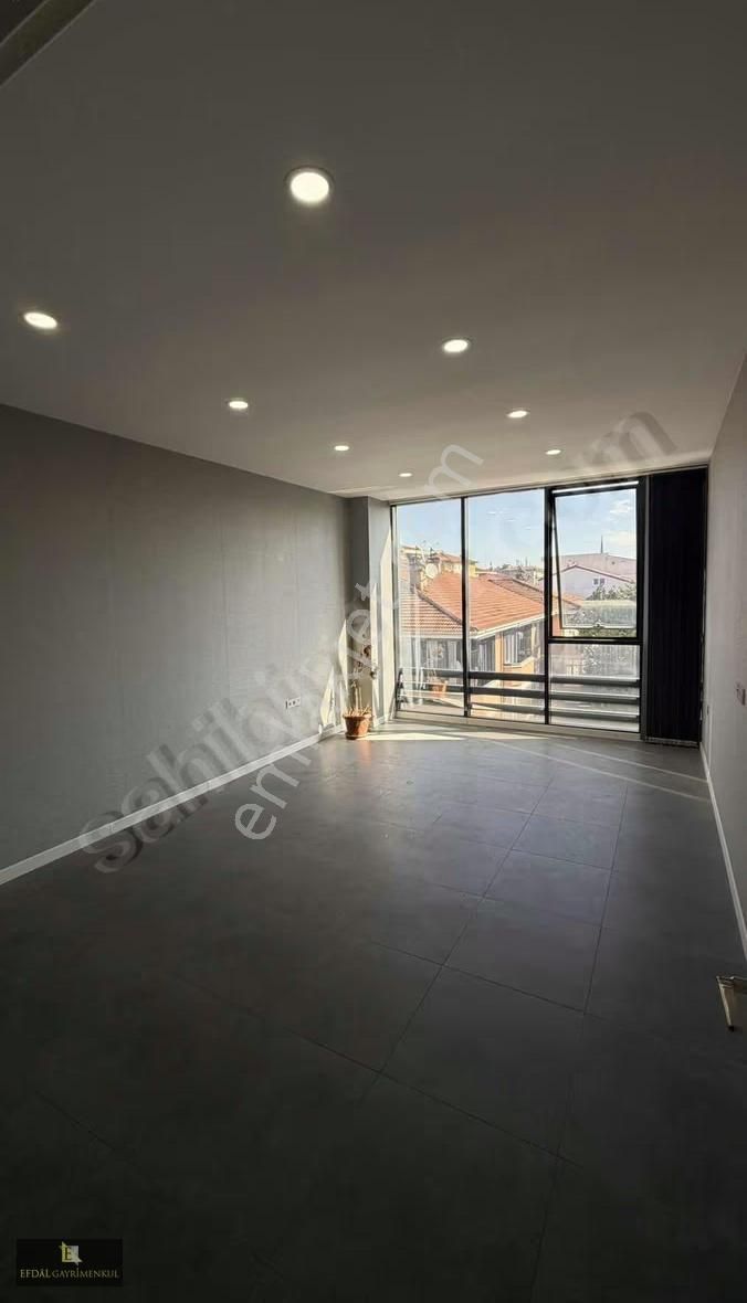 Çark Caddesi Arkasın'da Ön Cephe Satılık Geniş 1+1 Ofis - Görsel 5