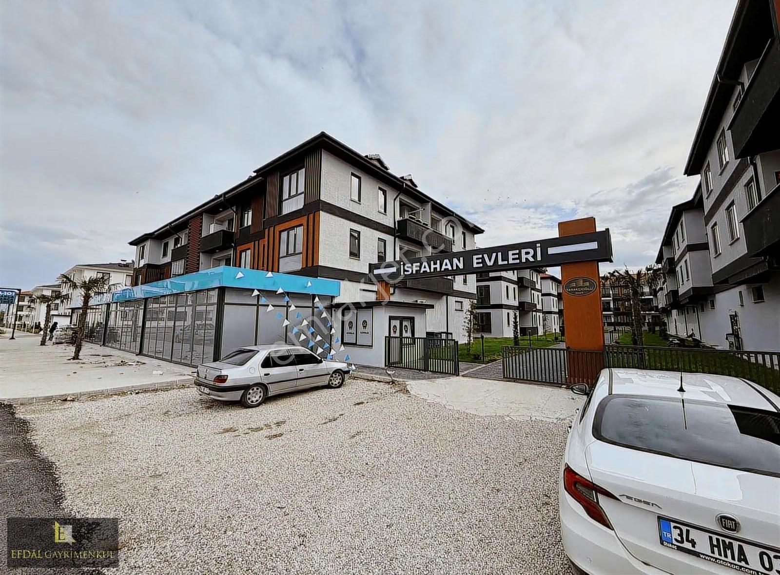 Arifiye Merkezde 5+1