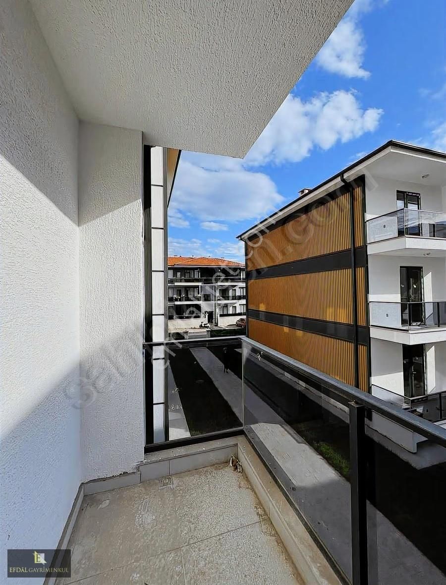 Arifiye Fatih Mah. 3+1 Ara Katta Satılık Daire - Görsel 15