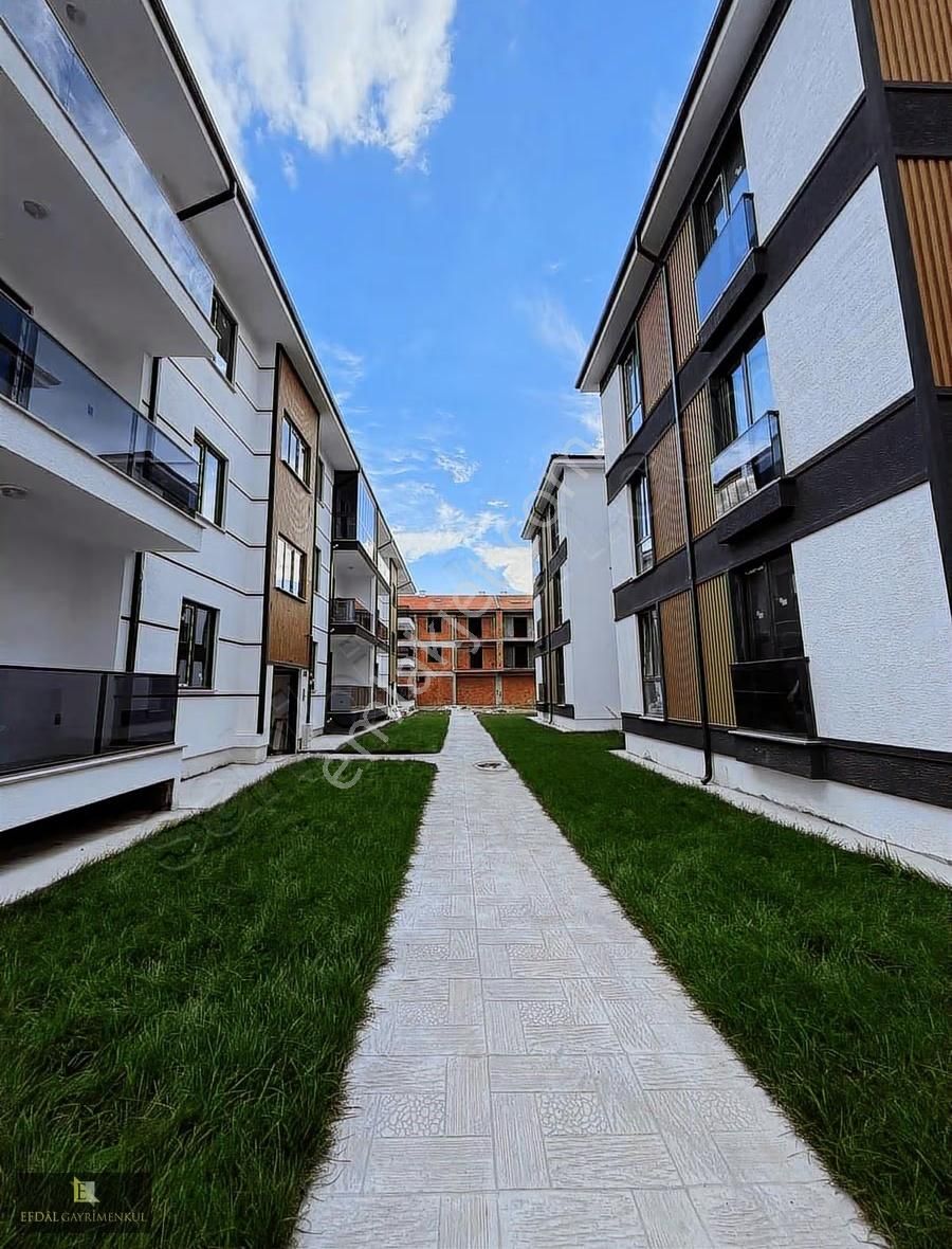 Arifiye Fatih Mah. 3+1 Ara Katta Satılık Daire - Görsel 32