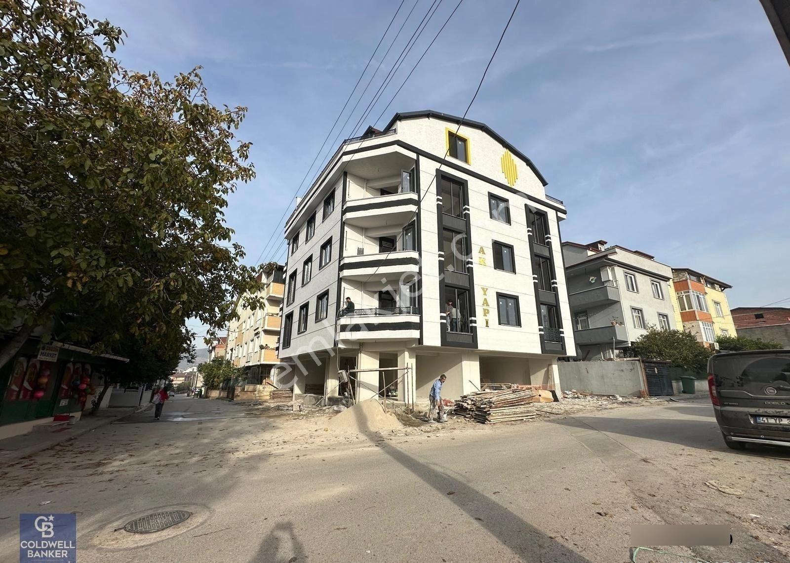 Körfez Güney Mahallesinde 2+1 Oturuma Hazır Sıfır Daire - Görsel 3