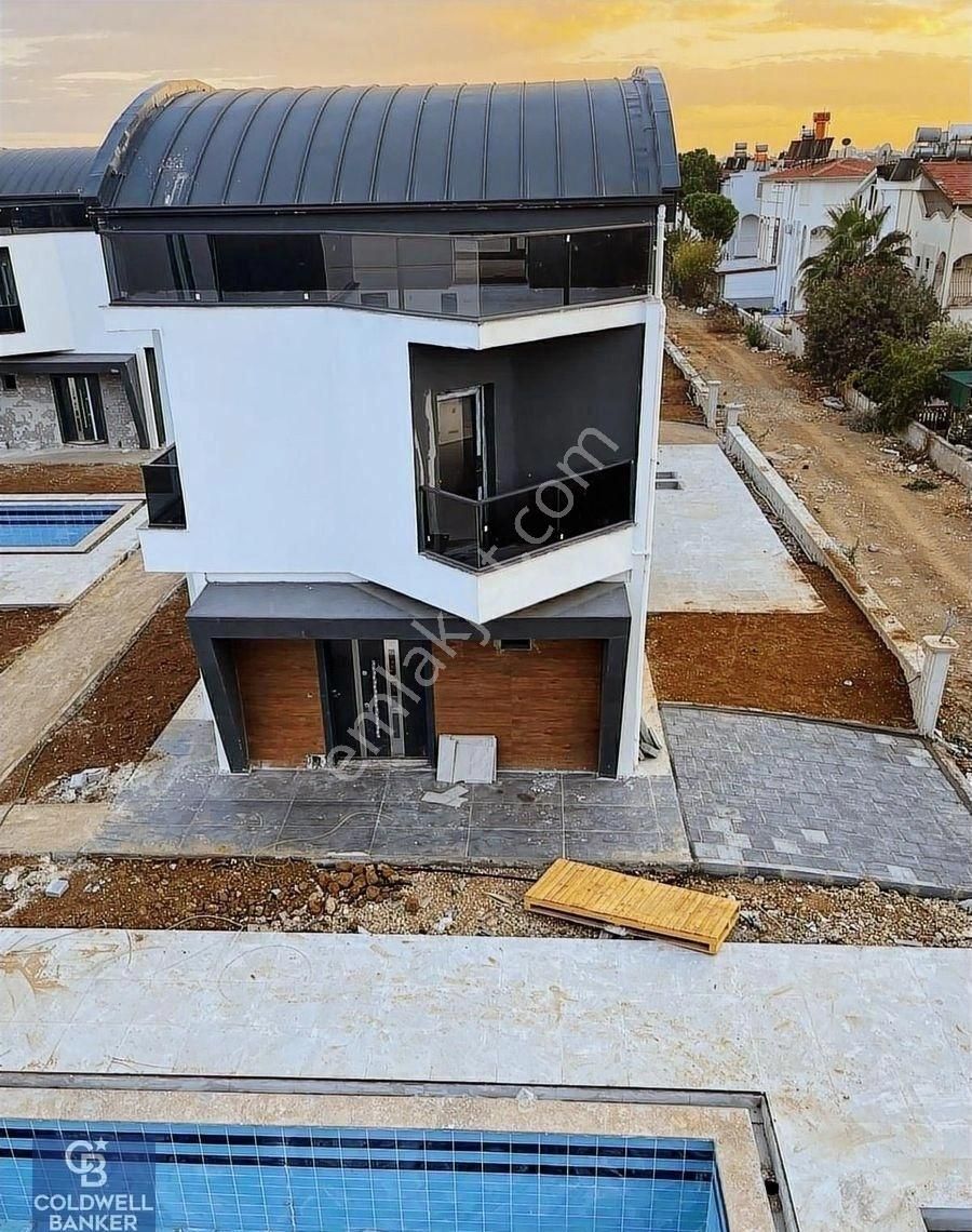 Antalya Belek Comfort Town Site İçi Satılık 4+1 Villa - Görsel 2