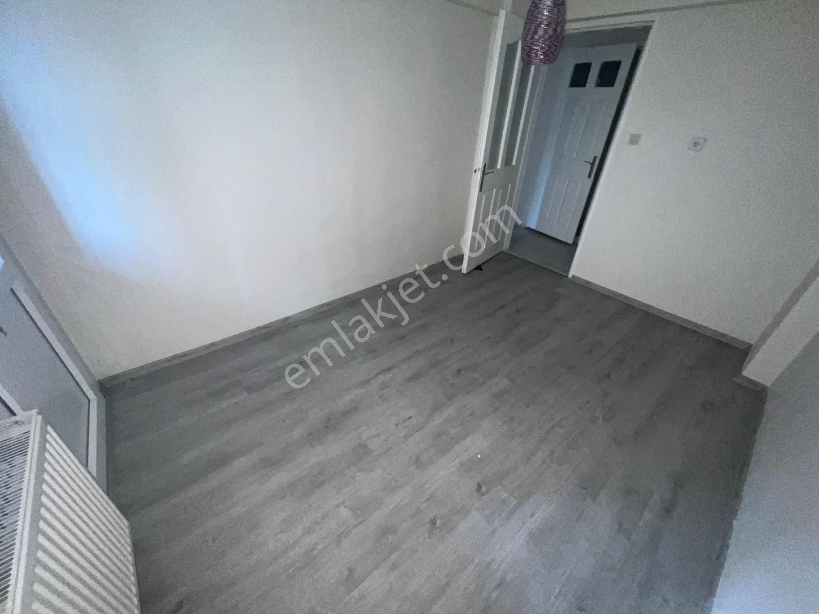 Parisadan Bulvar Üzerinde Geniş Bakımlı 3+1 Kiralık Daire - Görsel 8