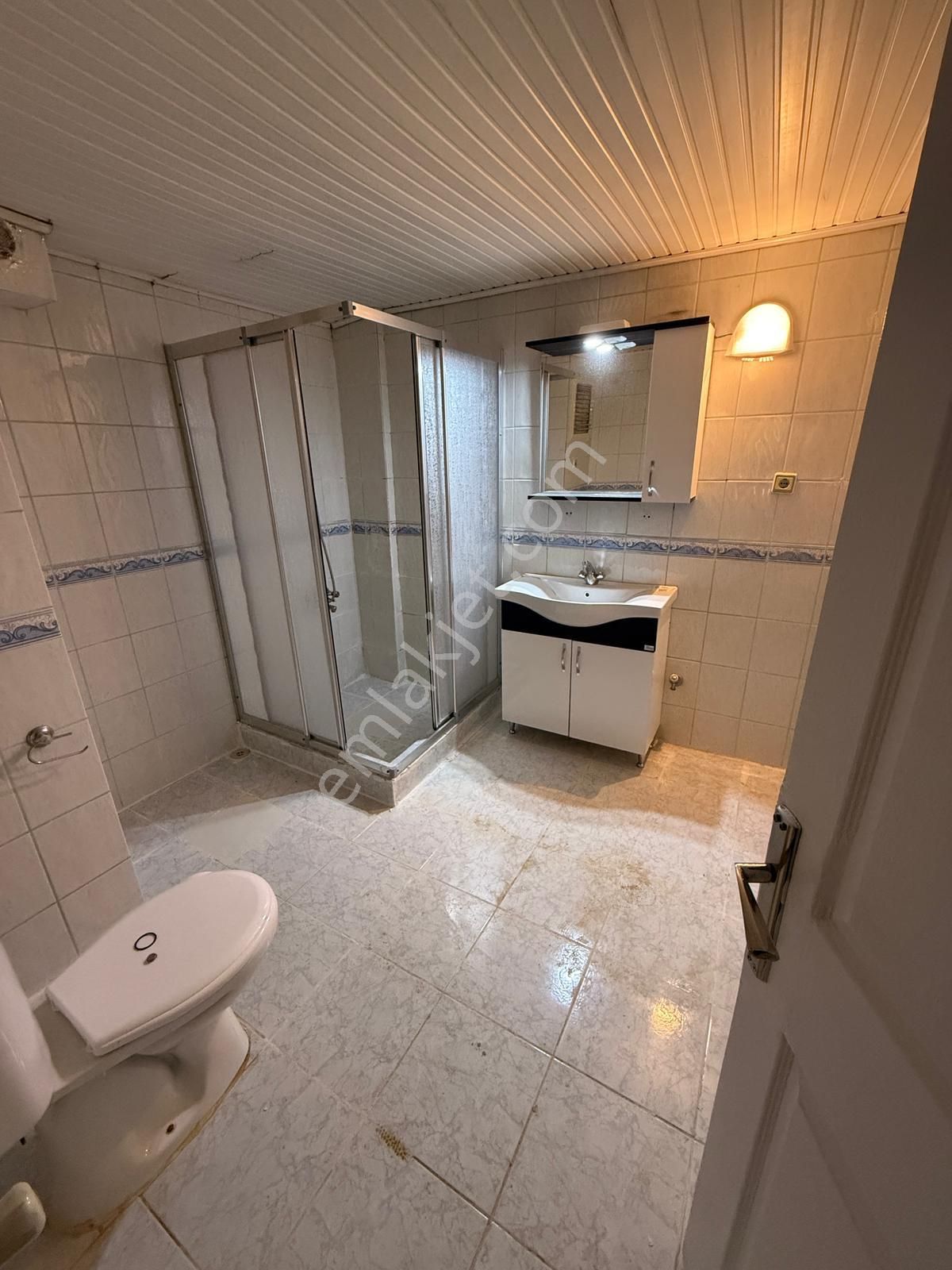 Parisadan Bulvar Üzerinde Geniş Bakımlı 3+1 Kiralık Daire - Görsel 22
