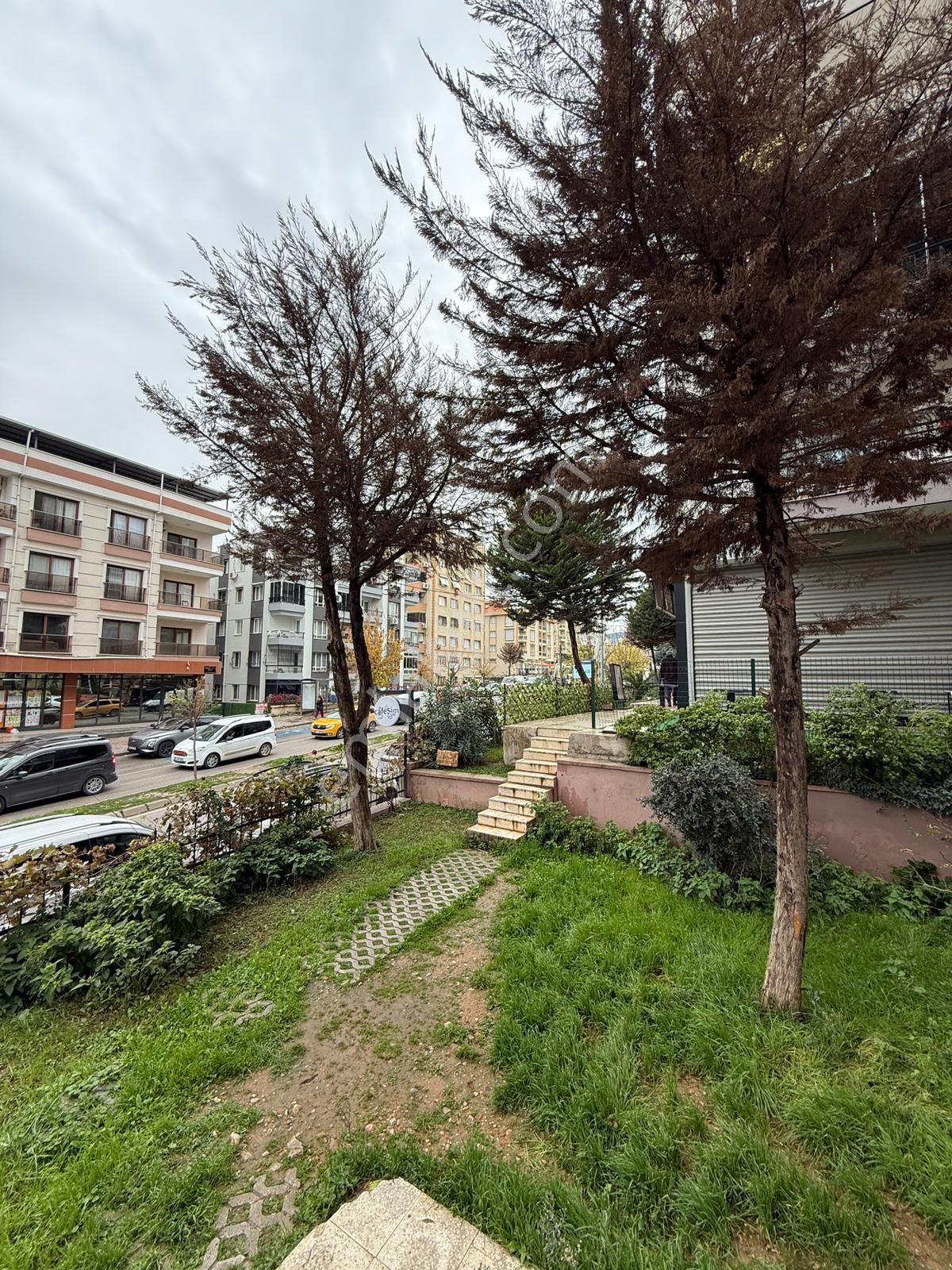 Parisadan Bulvar Üzerinde Geniş Bakımlı 3+1 Kiralık Daire - Görsel 25