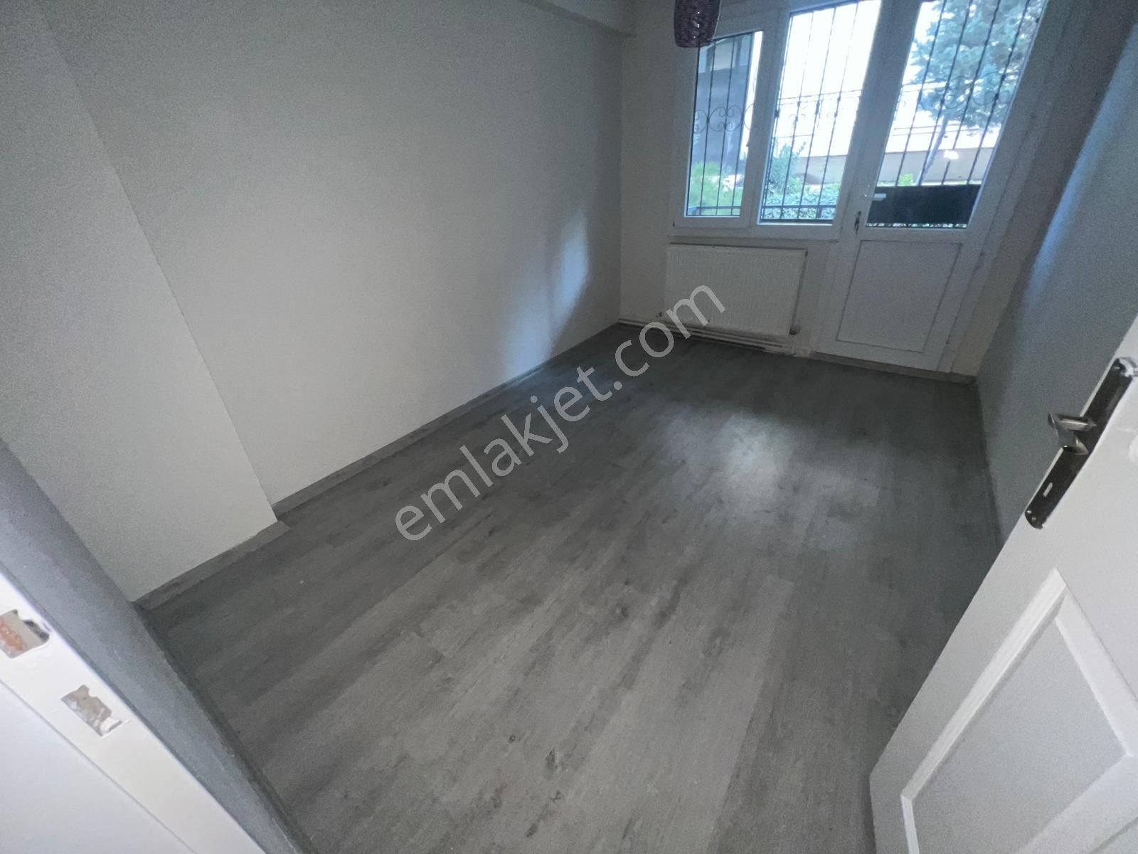 Parisadan Bulvar Üzerinde Geniş Bakımlı 3+1 Kiralık Daire - Görsel 4