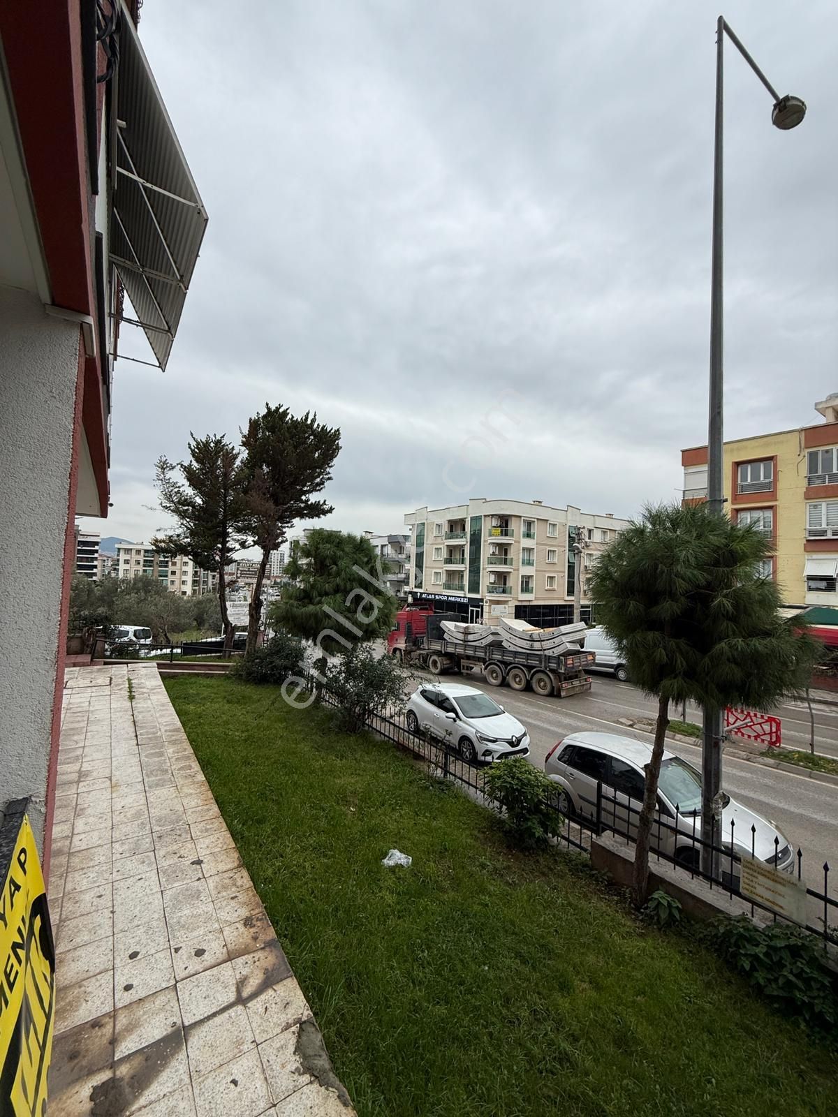 Parisadan Bulvar Üzerinde Geniş Bakımlı 3+1 Kiralık Daire - Görsel 24