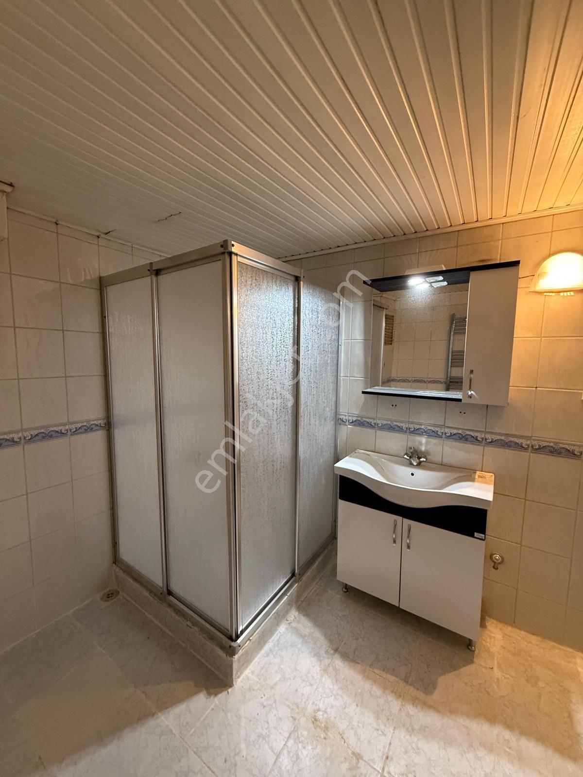 Parisadan Bulvar Üzerinde Geniş Bakımlı 3+1 Kiralık Daire - Görsel 23