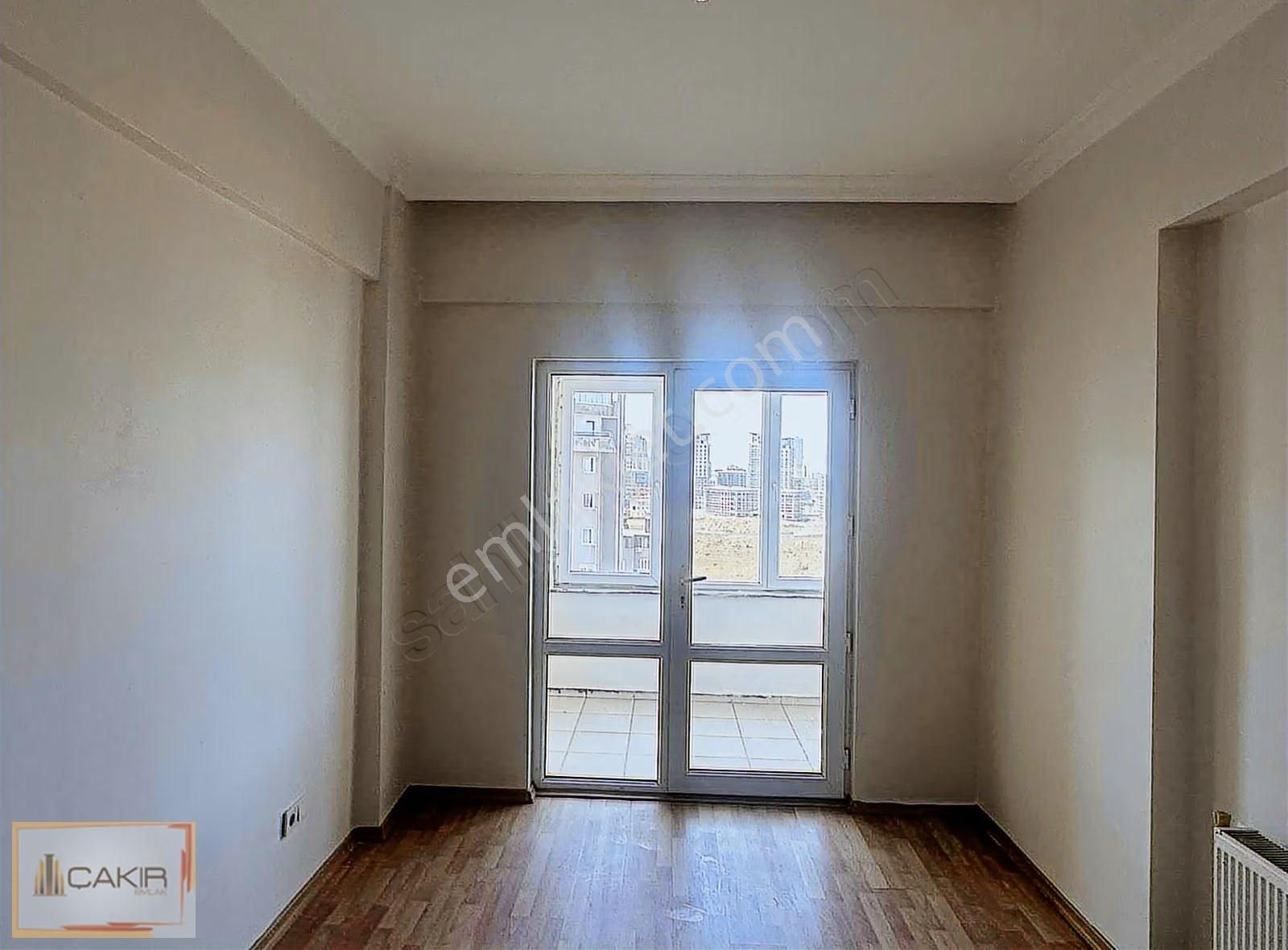 Başakşehir Onurkent Satılık Boş 4+1 Dubleks Teraslı Daire - Görsel 3