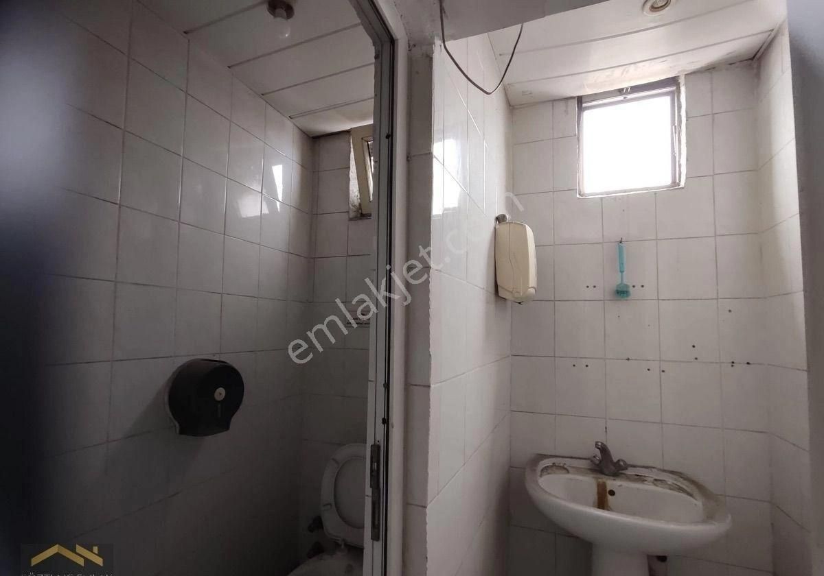 Merterde İtfaiyenin Yanında 3.kat 270 M2 Asansörlü Açık Otoparklı - Görsel 6