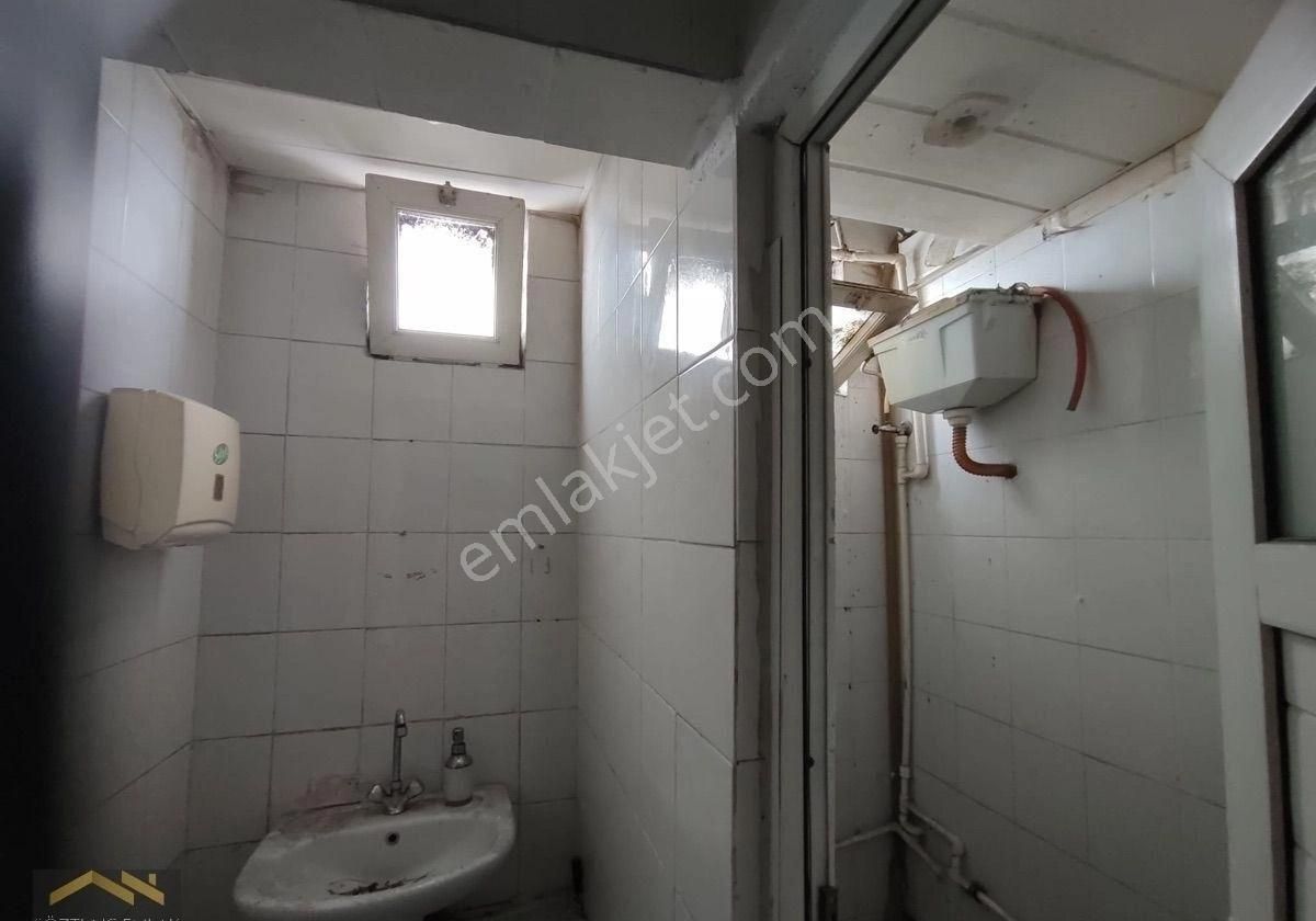 Merterde İtfaiyenin Yanında 3.kat 270 M2 Asansörlü Açık Otoparklı - Görsel 14