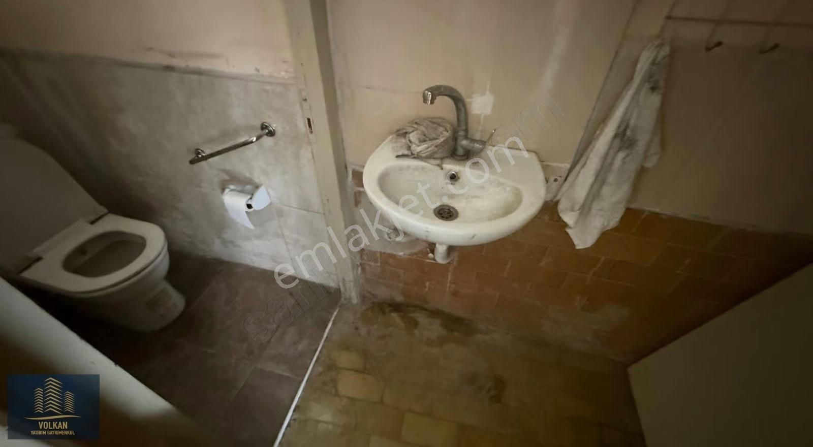 Vyg Den Merkezi Konum Kiralık Dükkan - Görsel 6