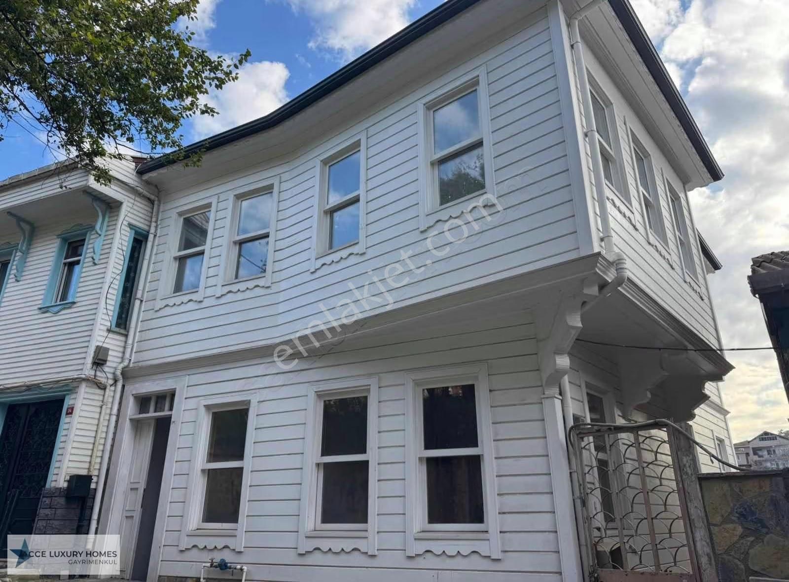 Beykoz Merkez'de Lüks Ve Özel 3 Katlı Müstakil Konak